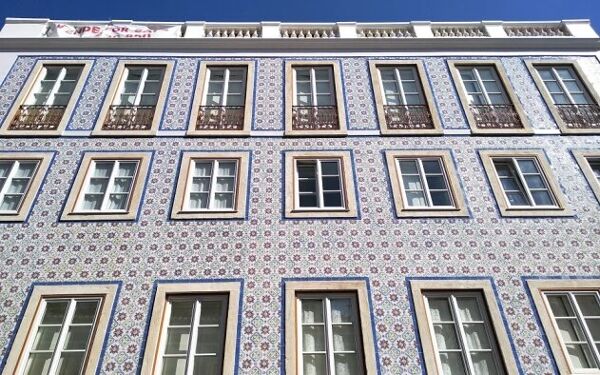 Taxa de juro no crédito à habitação recua para 3,228% em setembro