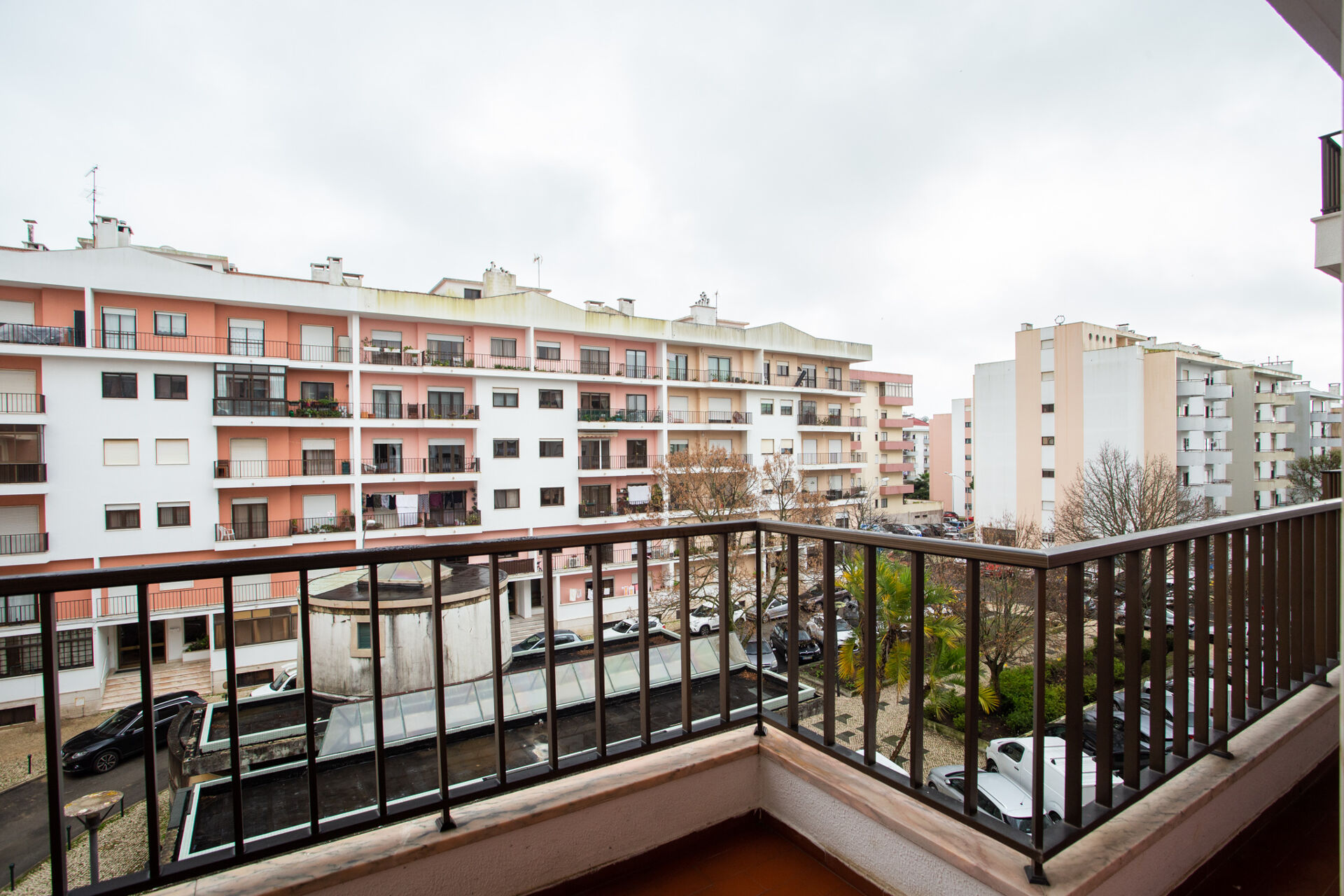 T3 com duas garagens boxes em Linda-a-Velha 