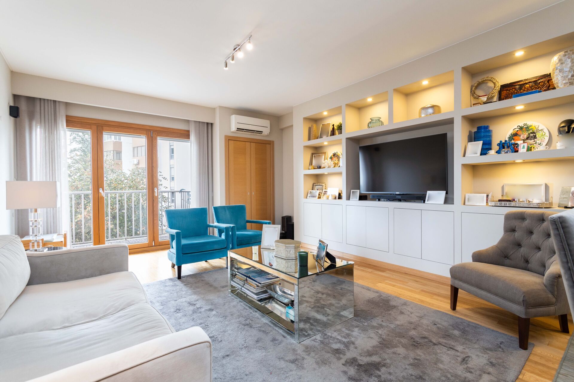 Apartamento T3 à Venda em Santa Clara, Lisboa 