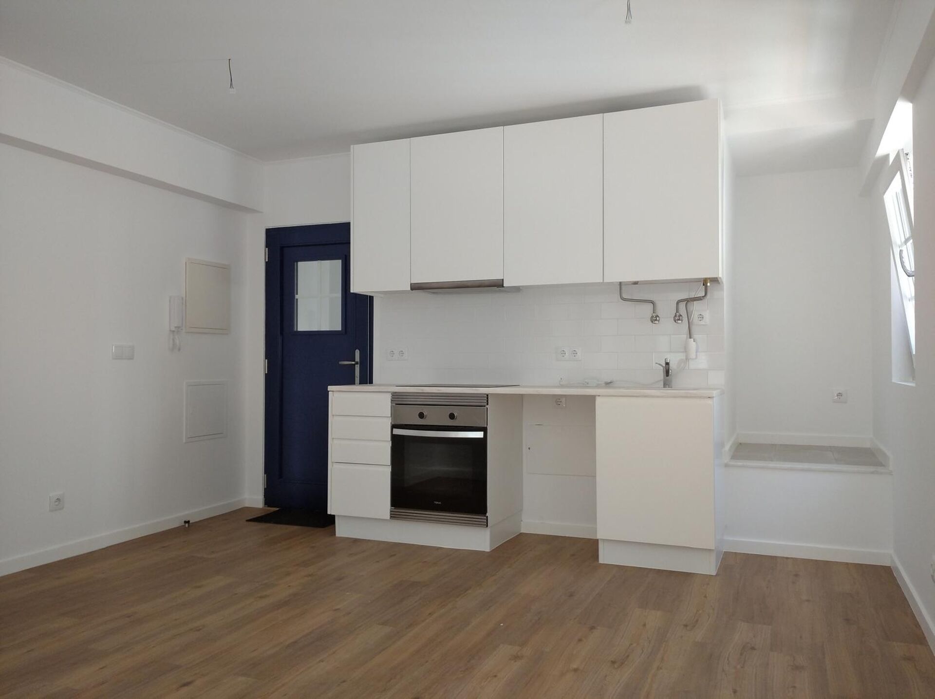 APARTAMENTO T0 NA RUA POSSIDÓNIO DA SILVA