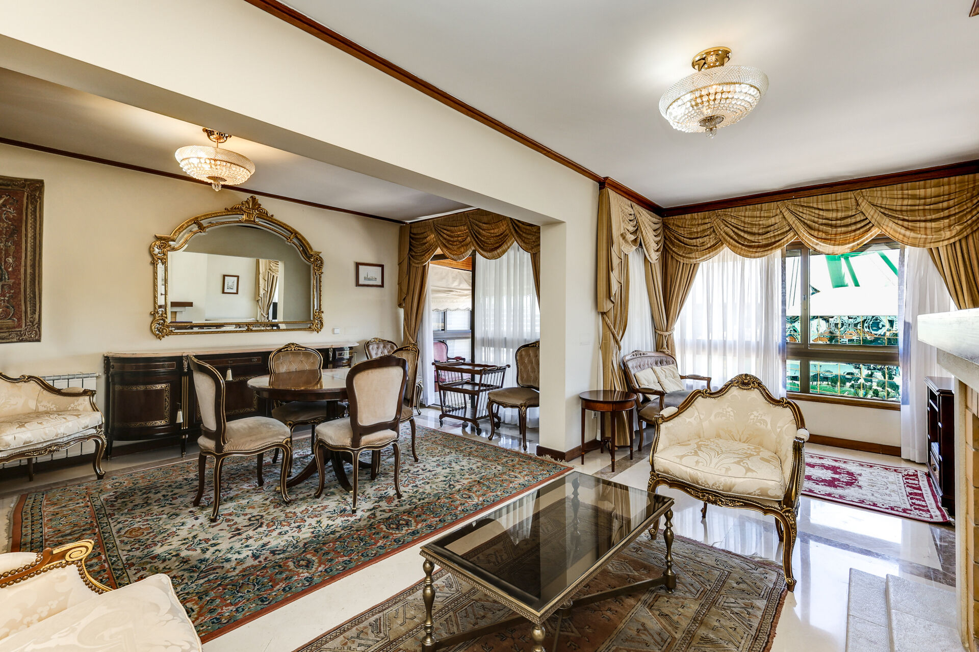 Maravilhoso T3 com 2 wc´s, e 1 lugar de estacionamento privativo, em Lisboa