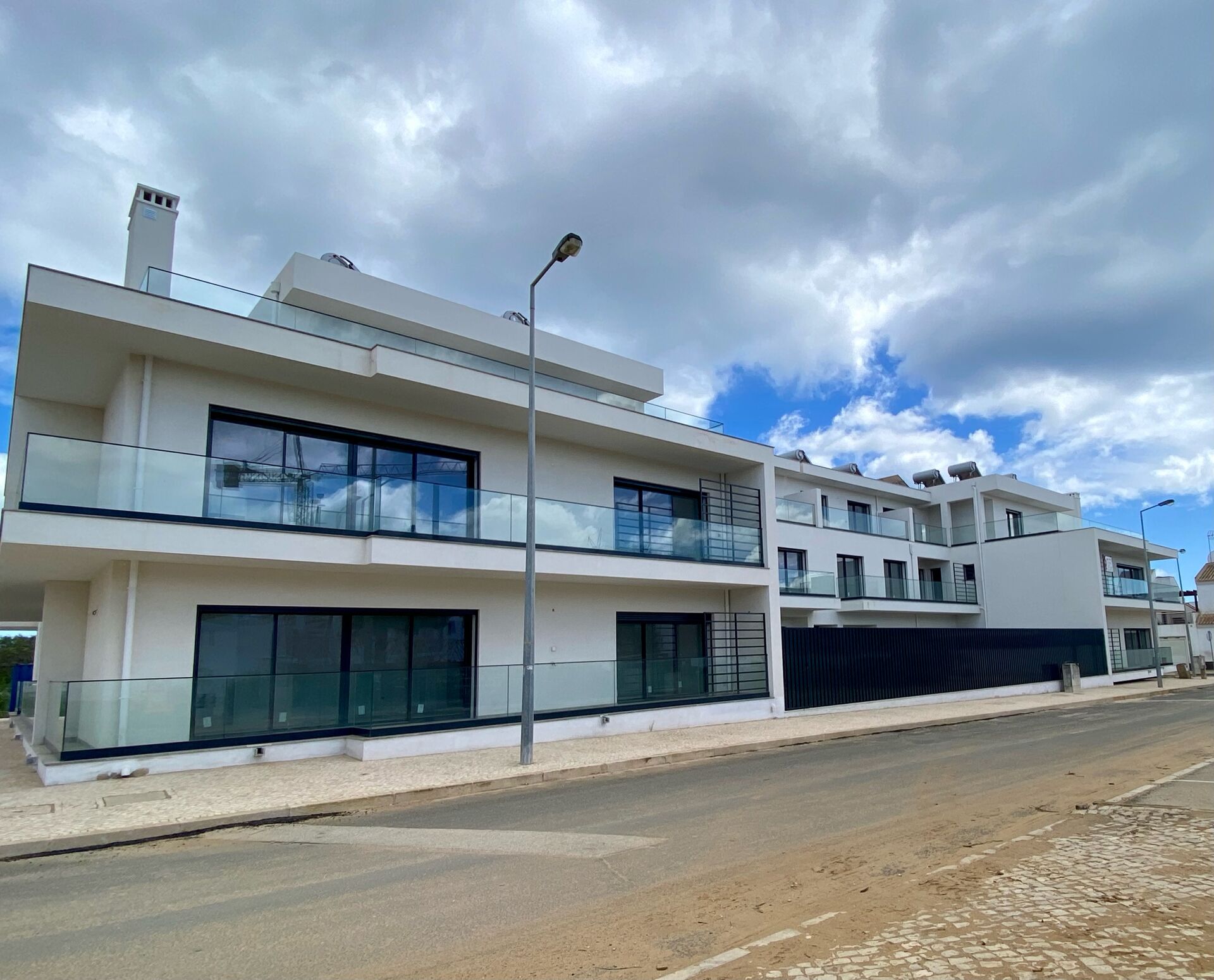 Apartamento em condomínio privado com piscina, no Algarve.