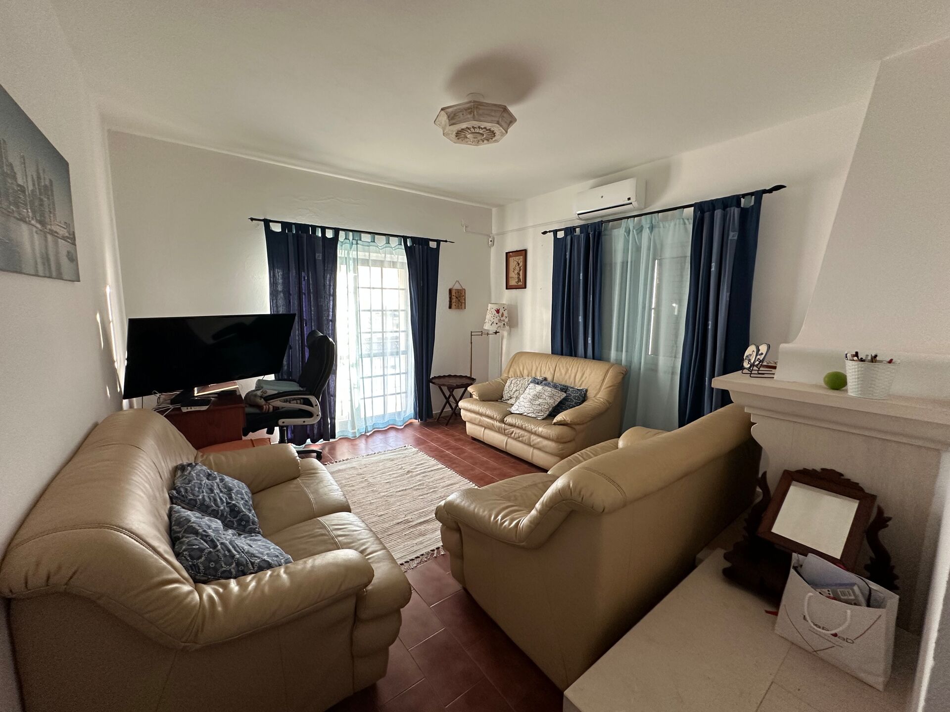 Moradia T4 em Safara com quintal e terraços