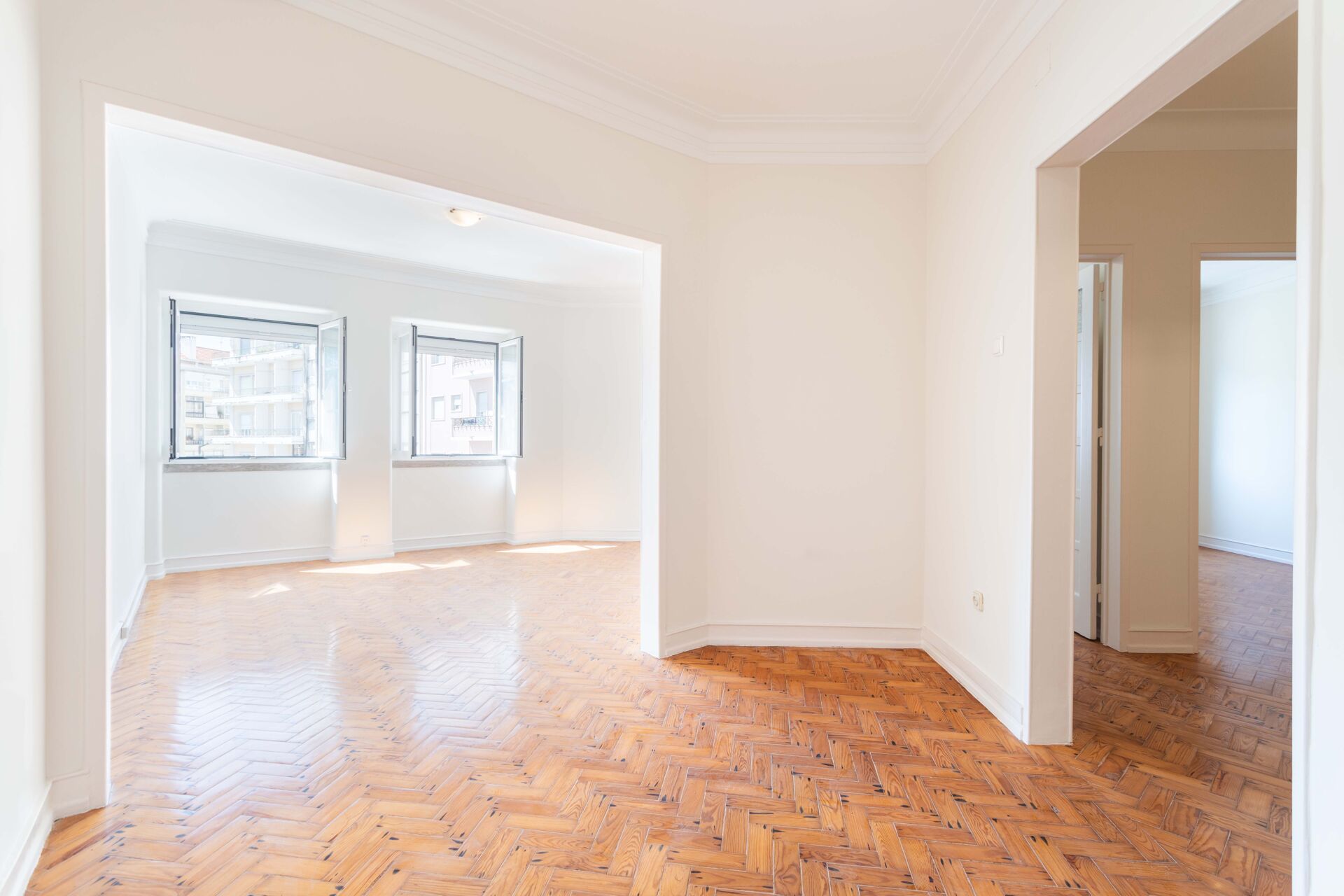 Apartamento T2  na Praça Paiva Couceiro