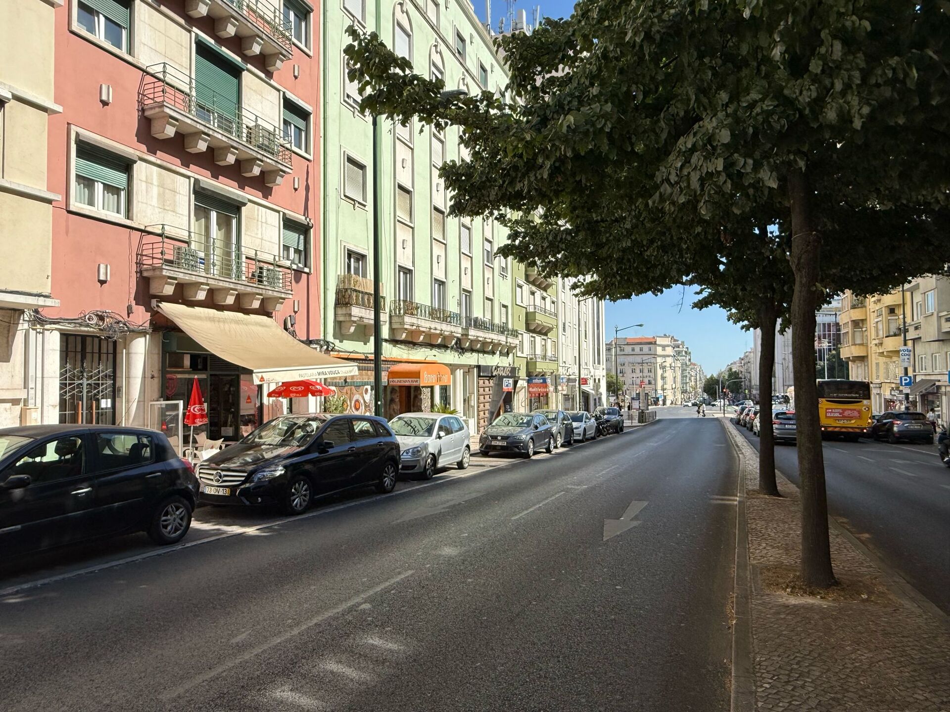 Espaço comercial na Avenida Almirante Reis