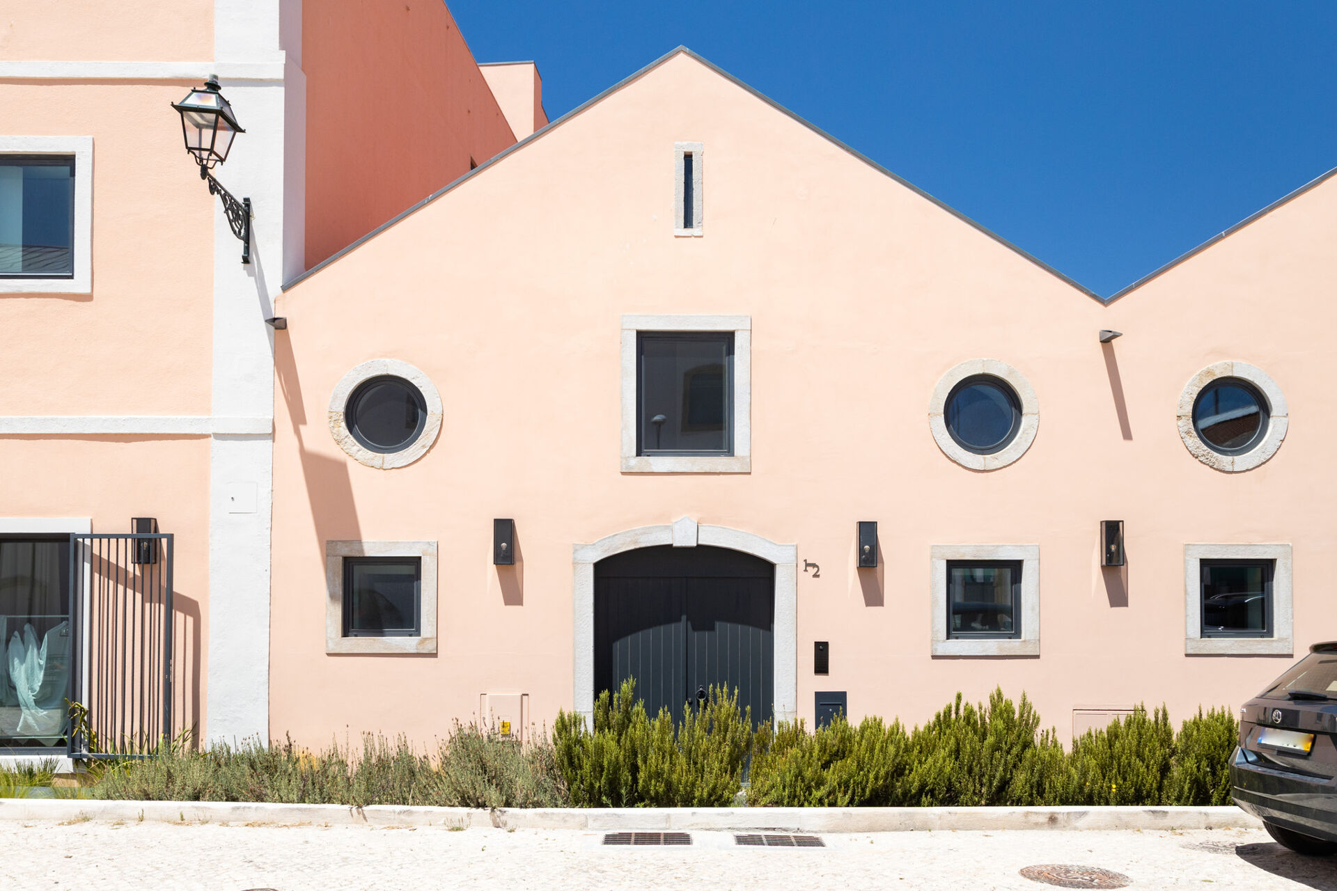 Exclusivo Loft Duplex T3 em Belém – Sofisticação e Alma Singular