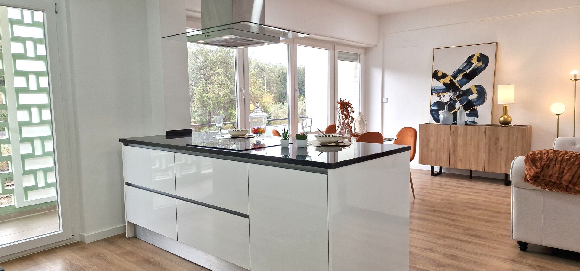 Encante-se com Este Apartamento Remodelado em Localização Prestigiada de Lisboa!
