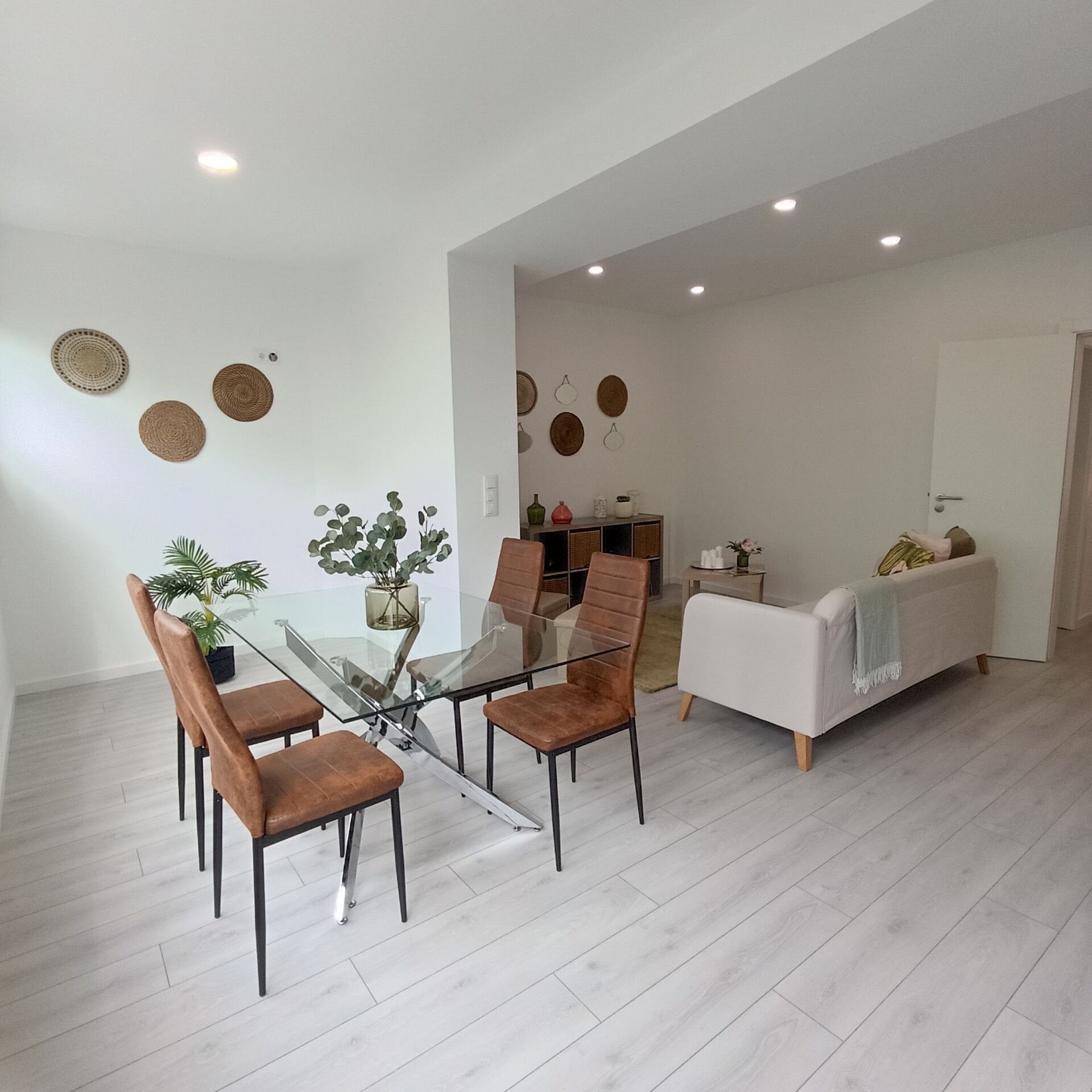 Apartamentos de Sonho na Tranquilidade Urbana - Totalmente Remodelado com Acabamentos de Luxo e Varandas Espetaculares!

