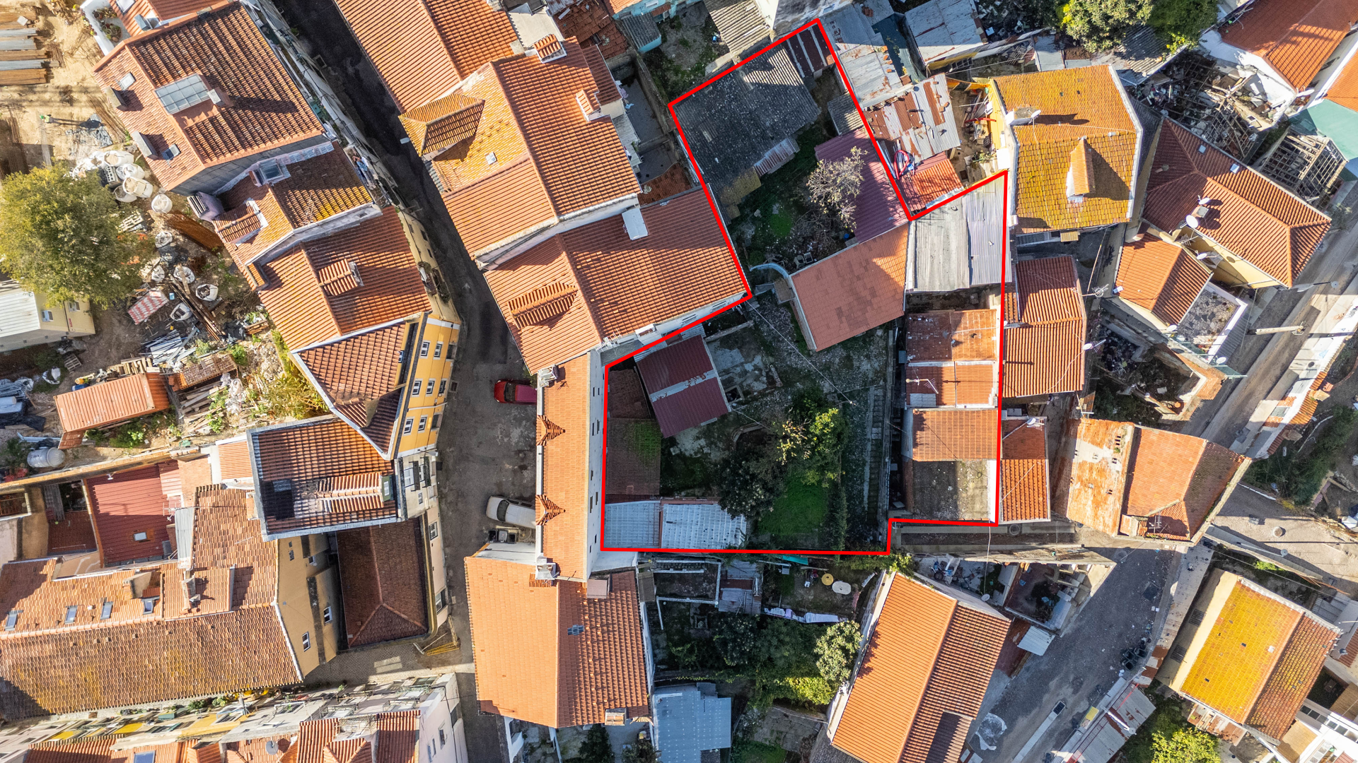 Oportunidade Única: Villa Histórica para Investimento no Coração de Lisboa