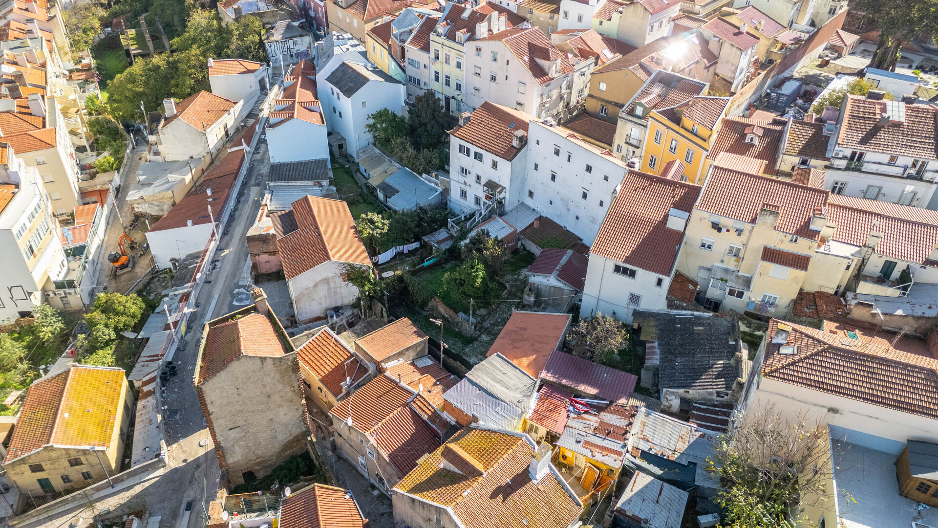 Oportunidade Única: Villa Histórica para Investimento no Coração de Lisboa