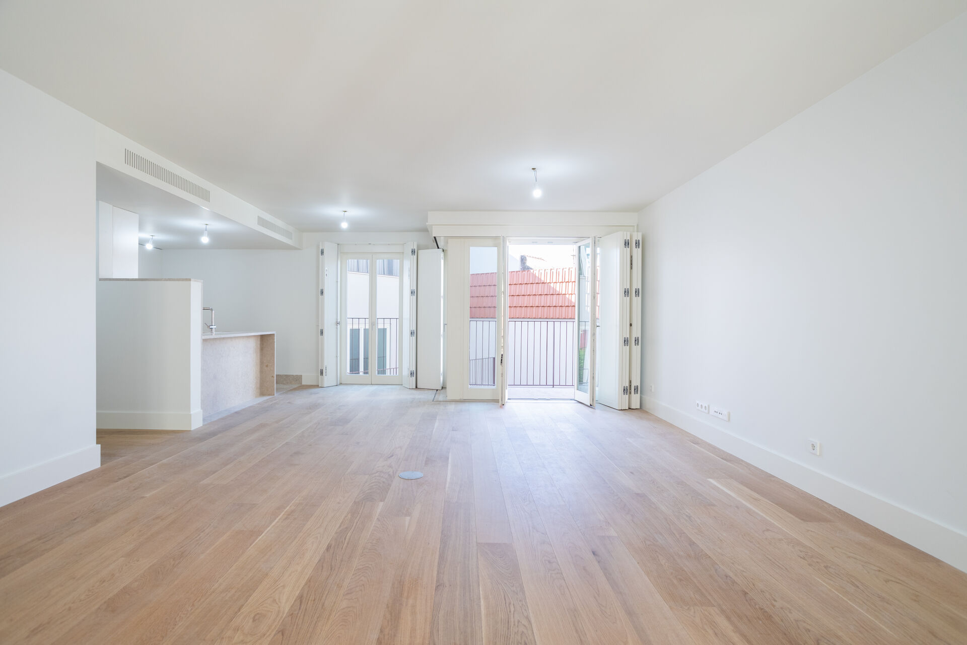 APARTAMENTO T2 DE LUXO, A 3 MINUTOS DA AV. DA LIBERDADE