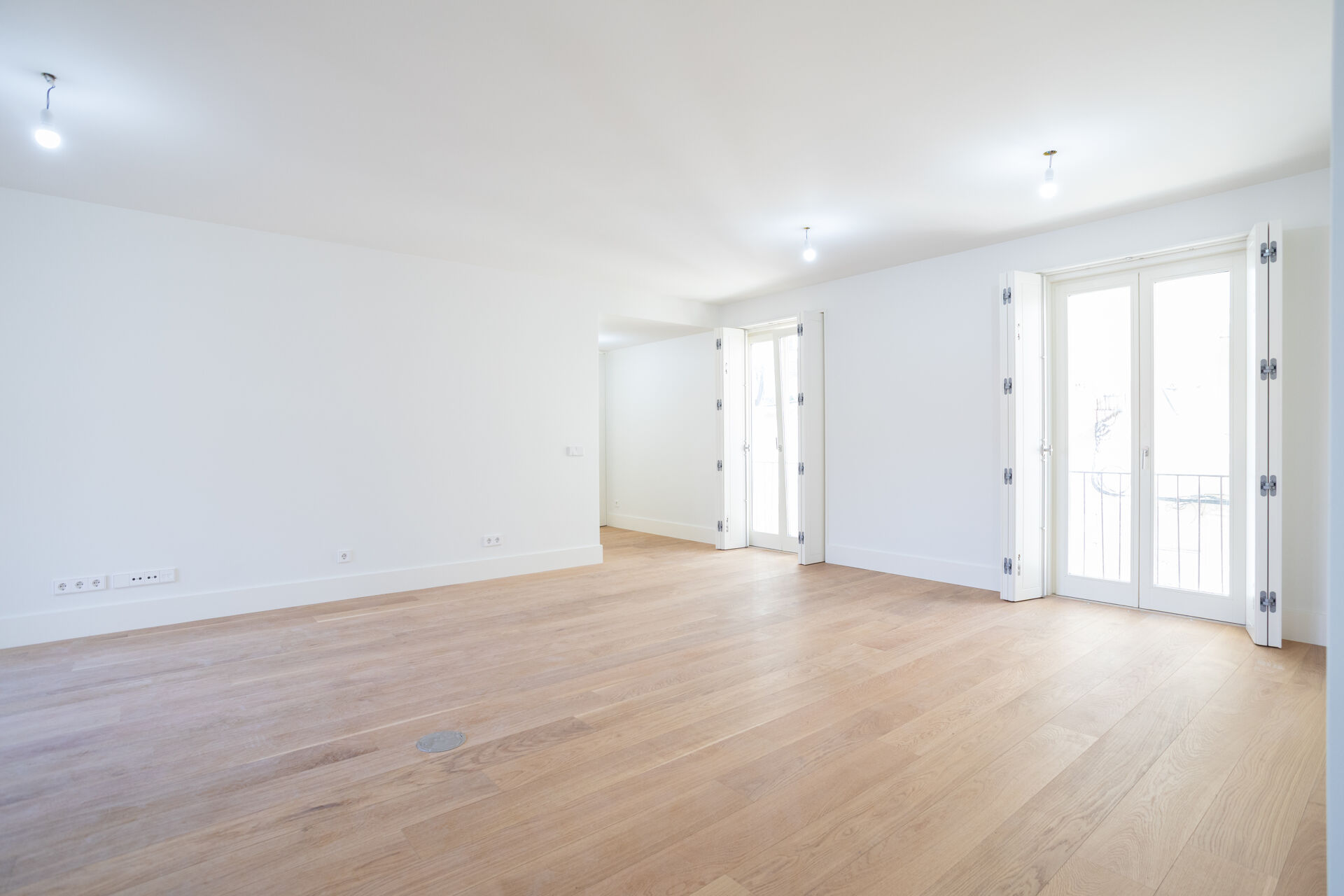 APARTAMENTO T3 DE LUXO, A 3 MINUTOS DA AV. DA LIBERDADE