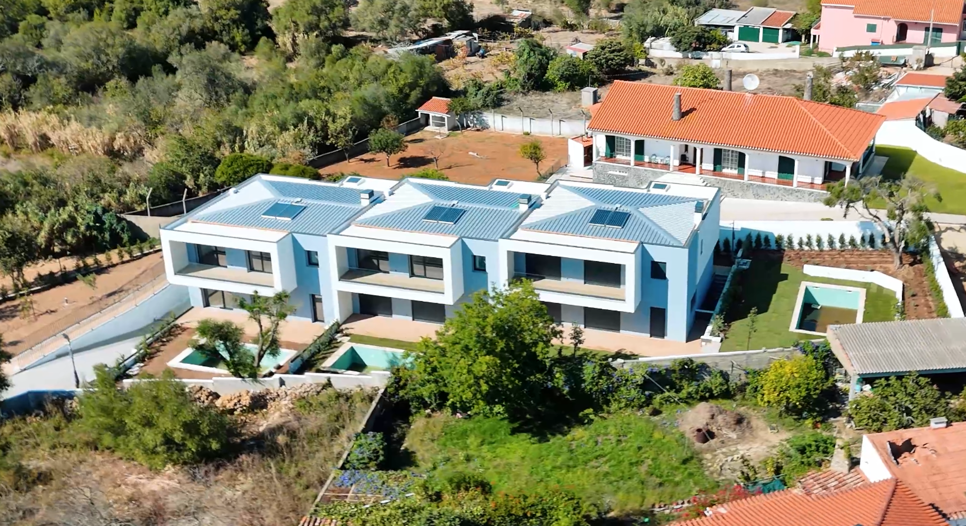 Moradia T4 com piscina privativa em Manique 