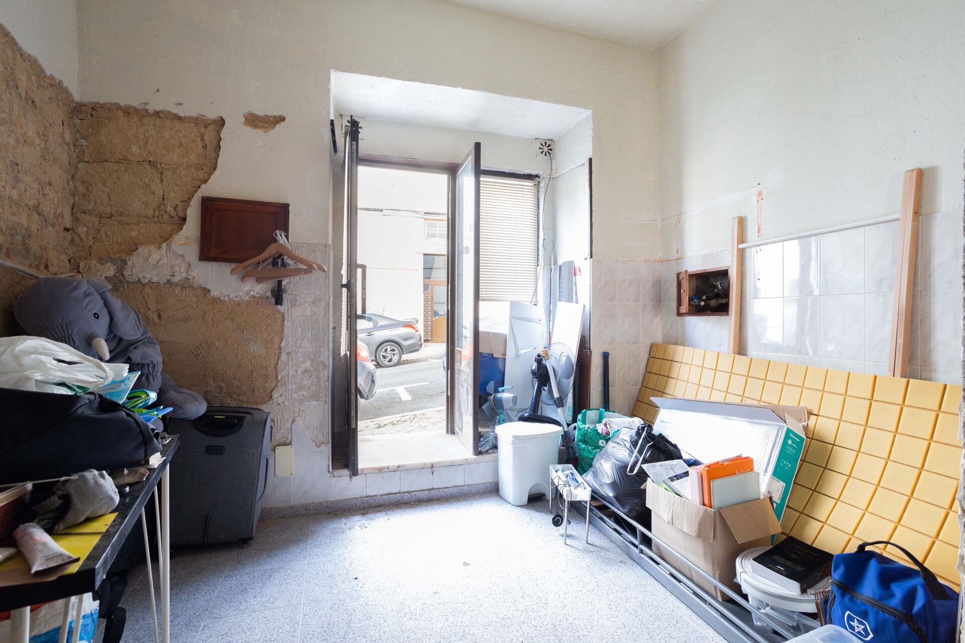 Loja com montra na Penha de França: Oportunidade Única de Investimento!