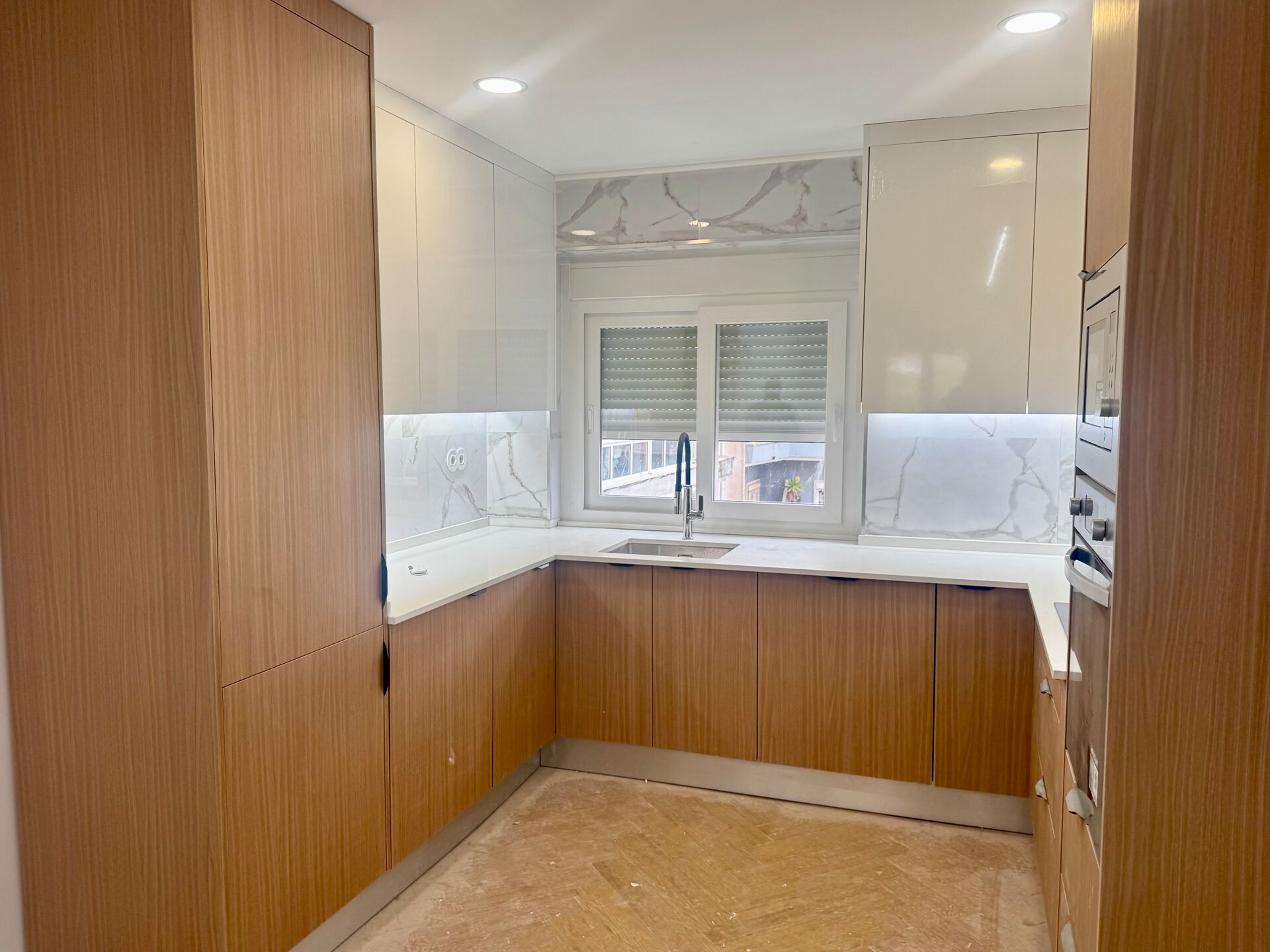 Magnífico T3  junto de Vila Chã: O Seu Refúgio Tranquilo com Suíte Privada e Varanda Espaçosa!