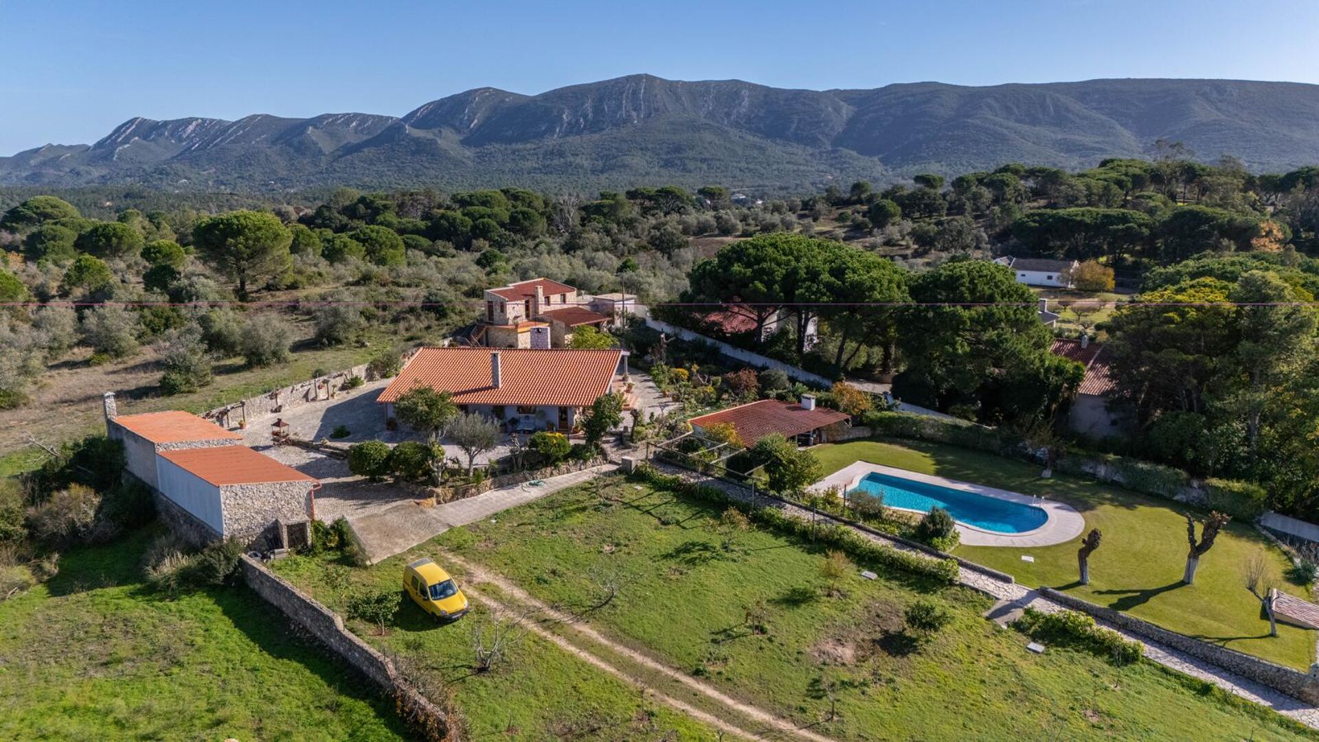 Herdade em Aldeia da Piedade - Em plena Serra da Arrábida