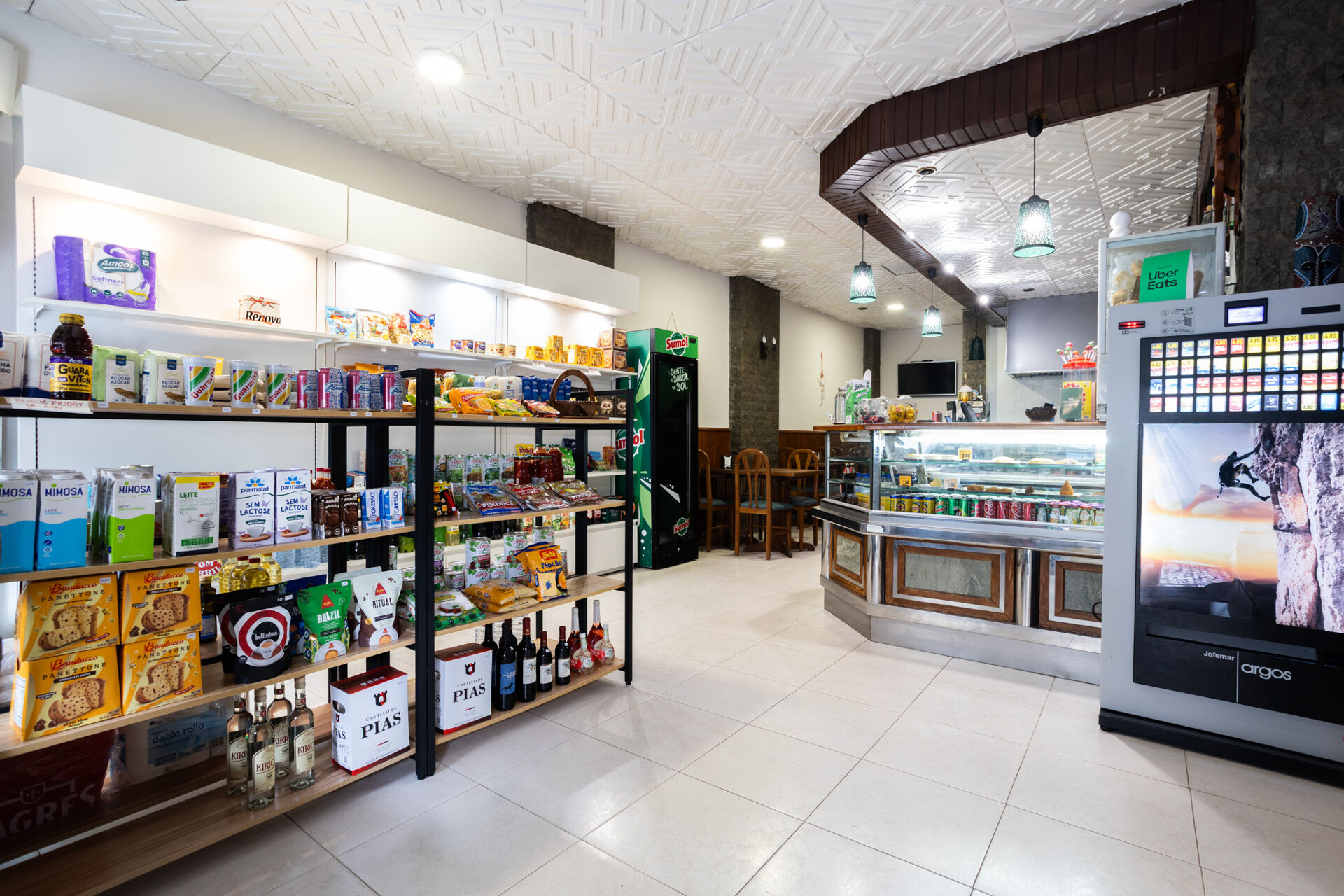 Espaço Comercial de Excelência em Paço de Arcos: Ideal para o Sucesso do Seu Negócio!