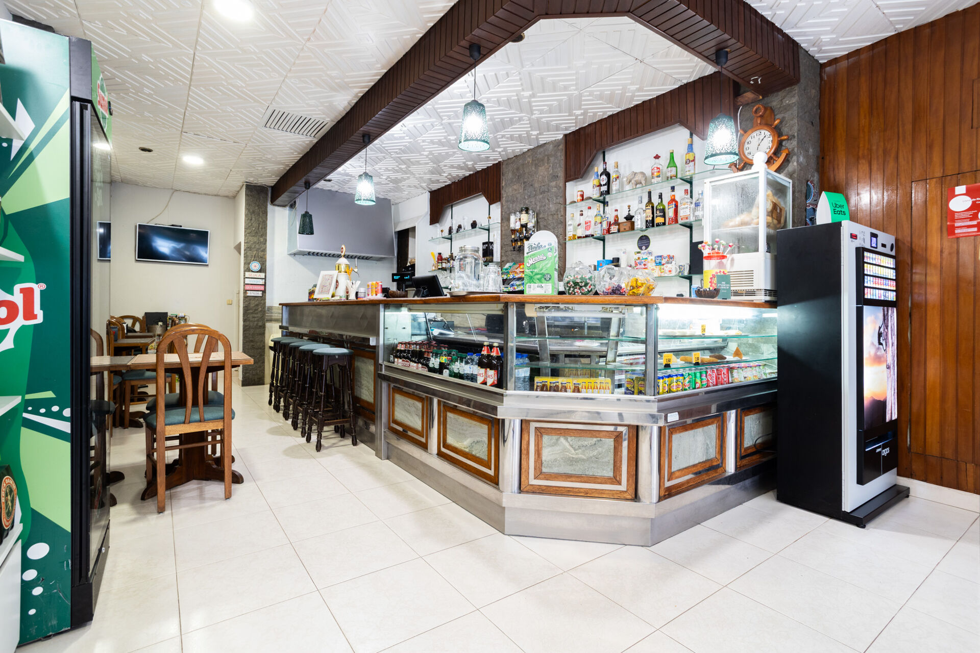 Paço de Arcos, Oeiras - Invista num Espaço Comercial /Café com Esplanada 