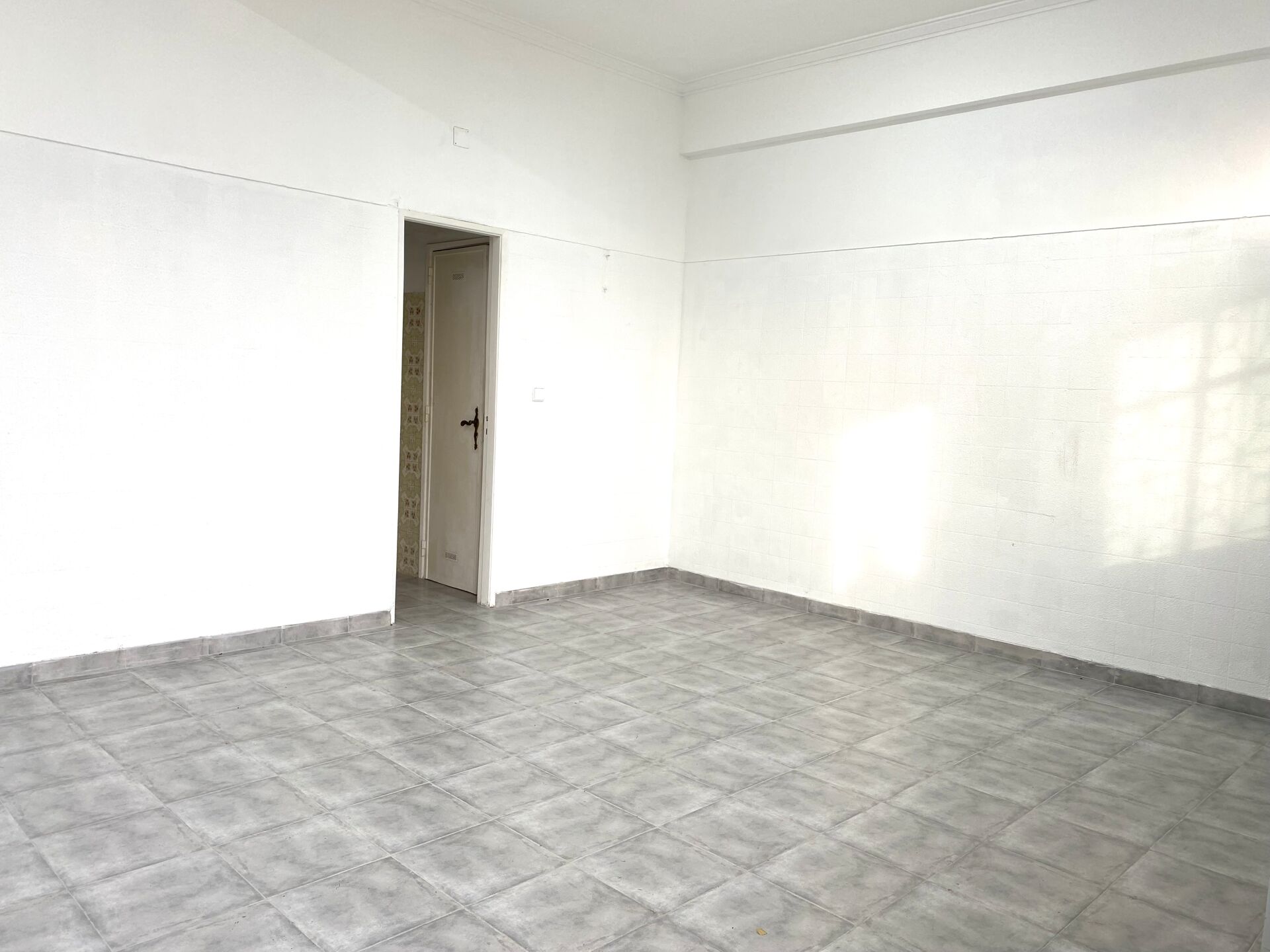 Espaço Comercial na Falagueira-Venda Nova