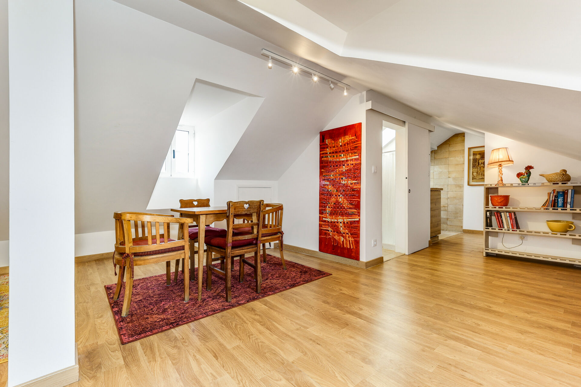 Apartamento Elegante e Minimalista: Vista Deslumbrante e Exposição Solar Única!