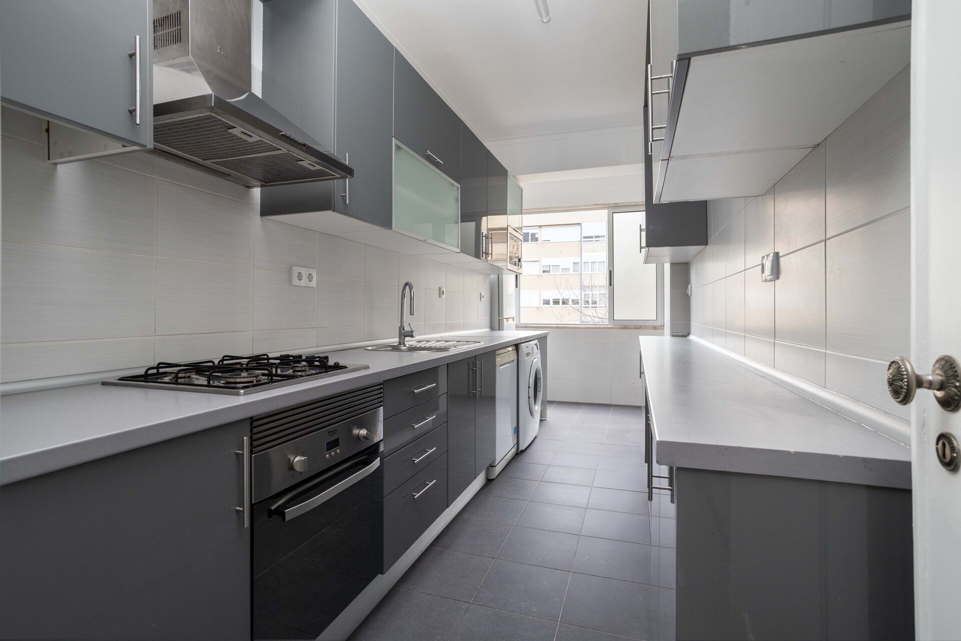 Oeiras, Apartamento T1 Remodelado em Localização Central a um Passo de Tudo!