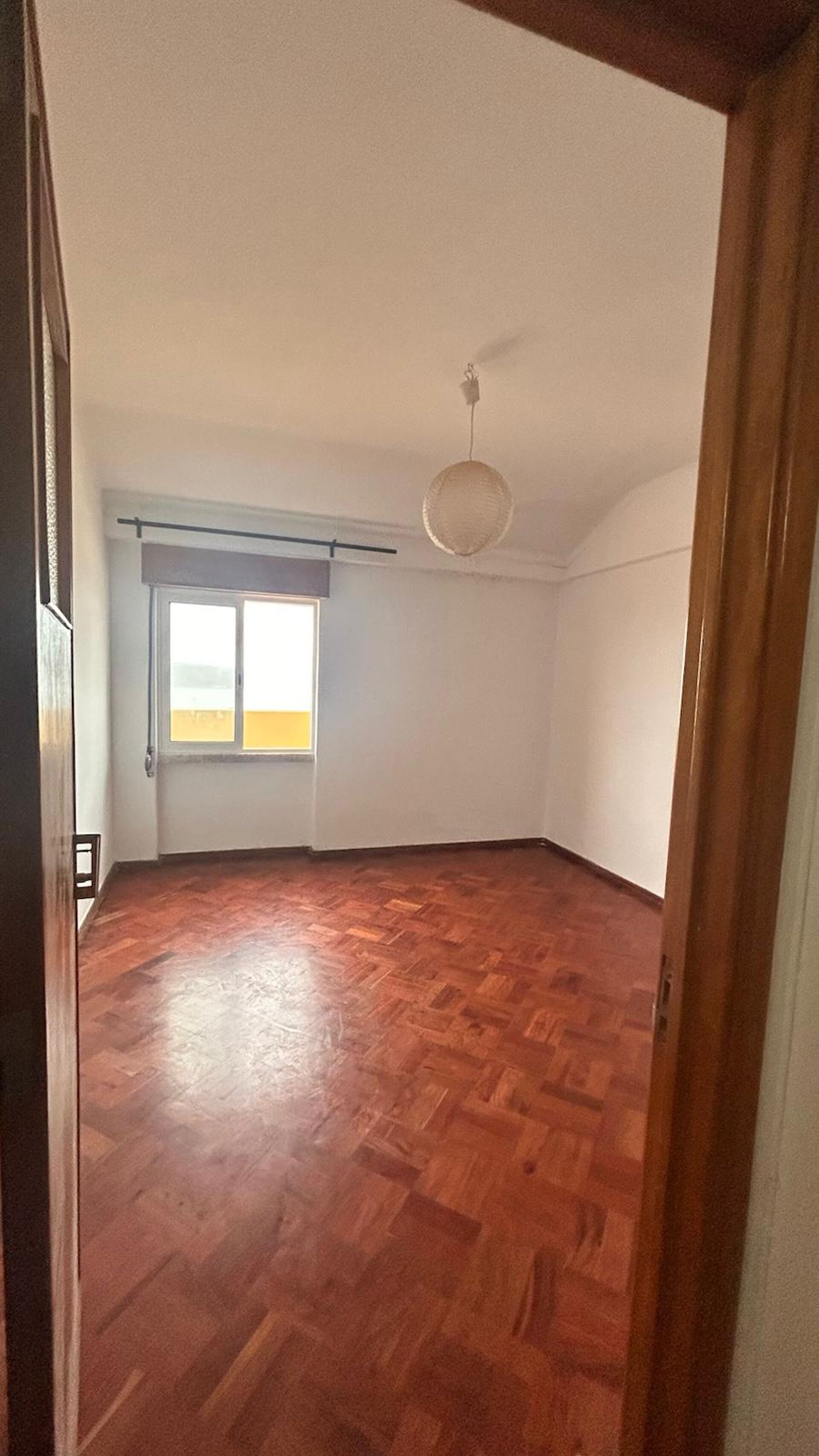 Deslumbrante Apartamento com Vistas Sobre o Rio e a Ponte 25 de Abril – O Cantinho Familiar que Sempre Sonhou!