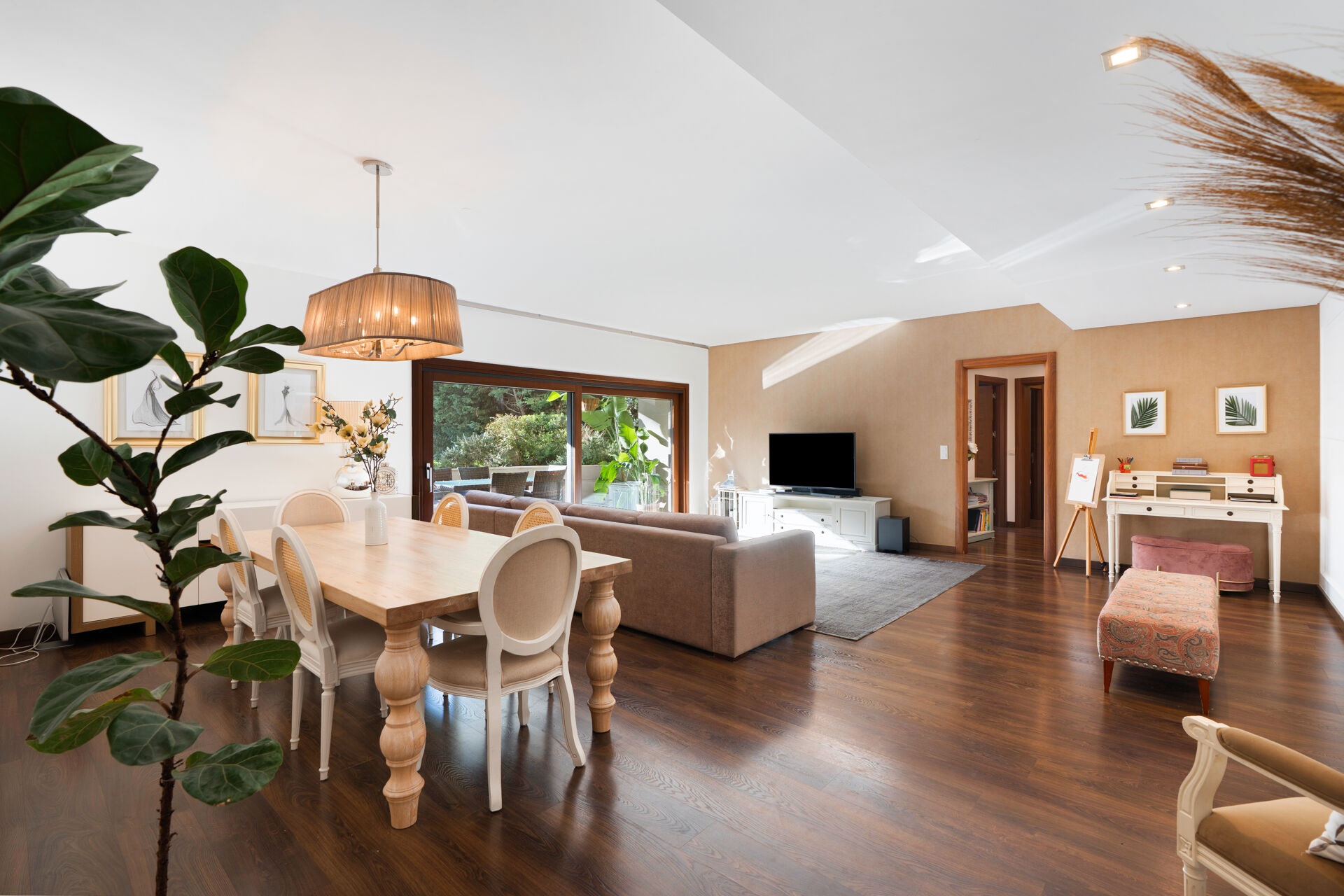 Belíssimo apartamento T3 - Condomínio privado com piscina