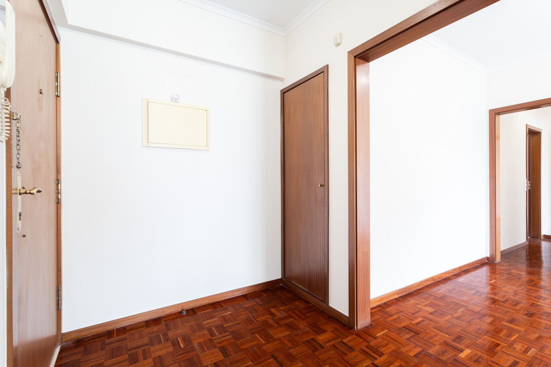 Apartamento T2 para Arrendamento em Telheiras – 70 m² | Garagem | Arrecadaçã