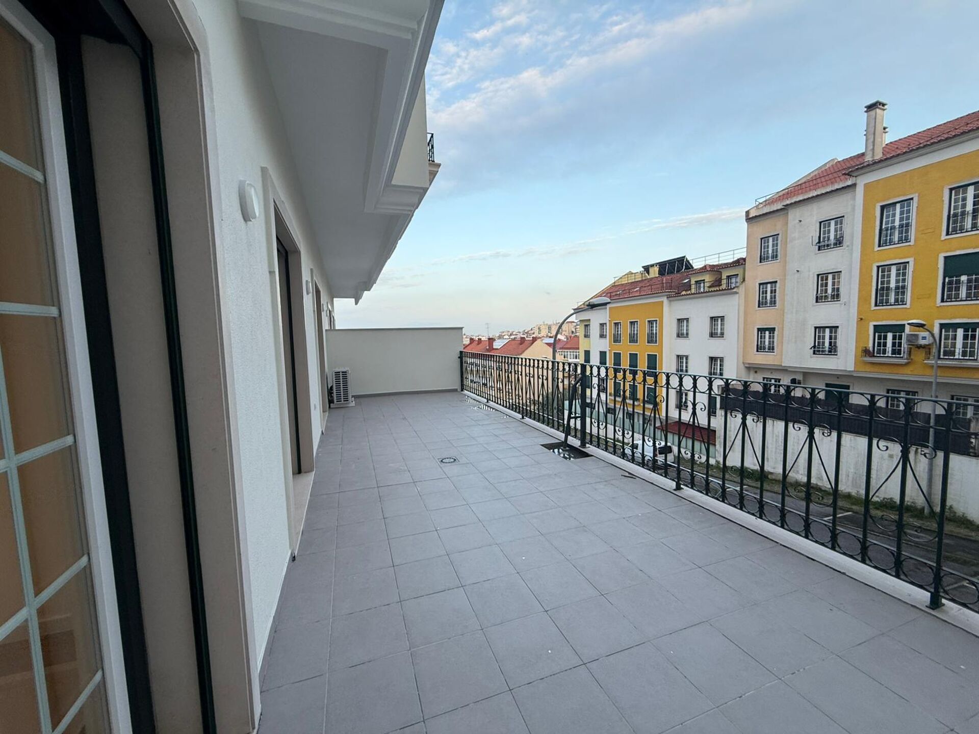 Descubra o Conforto Moderno: Apartamento T2 Novo com Terraço Privativo e Comodidades Exclusivas!