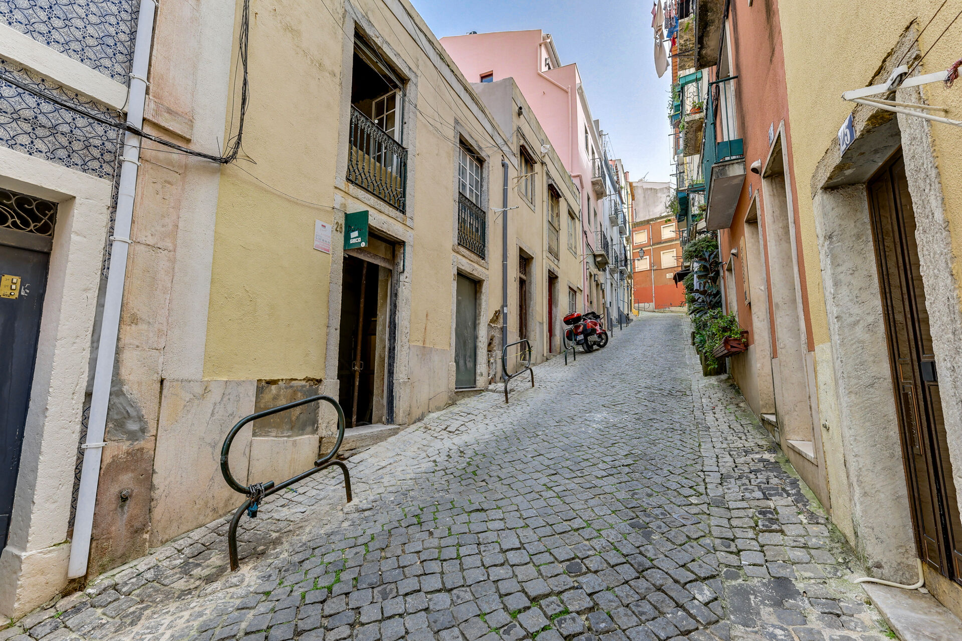 Espaço Comercial Versátil na Zona Histórica de Lisboa - Ideal para o Seu Negócio!