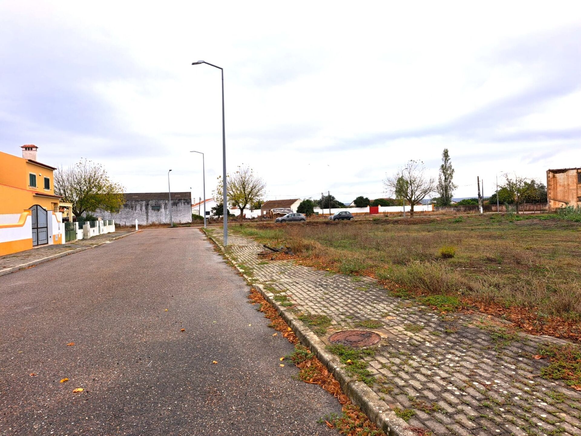 Lote Urbano - Moradia Geminada C/359 m2