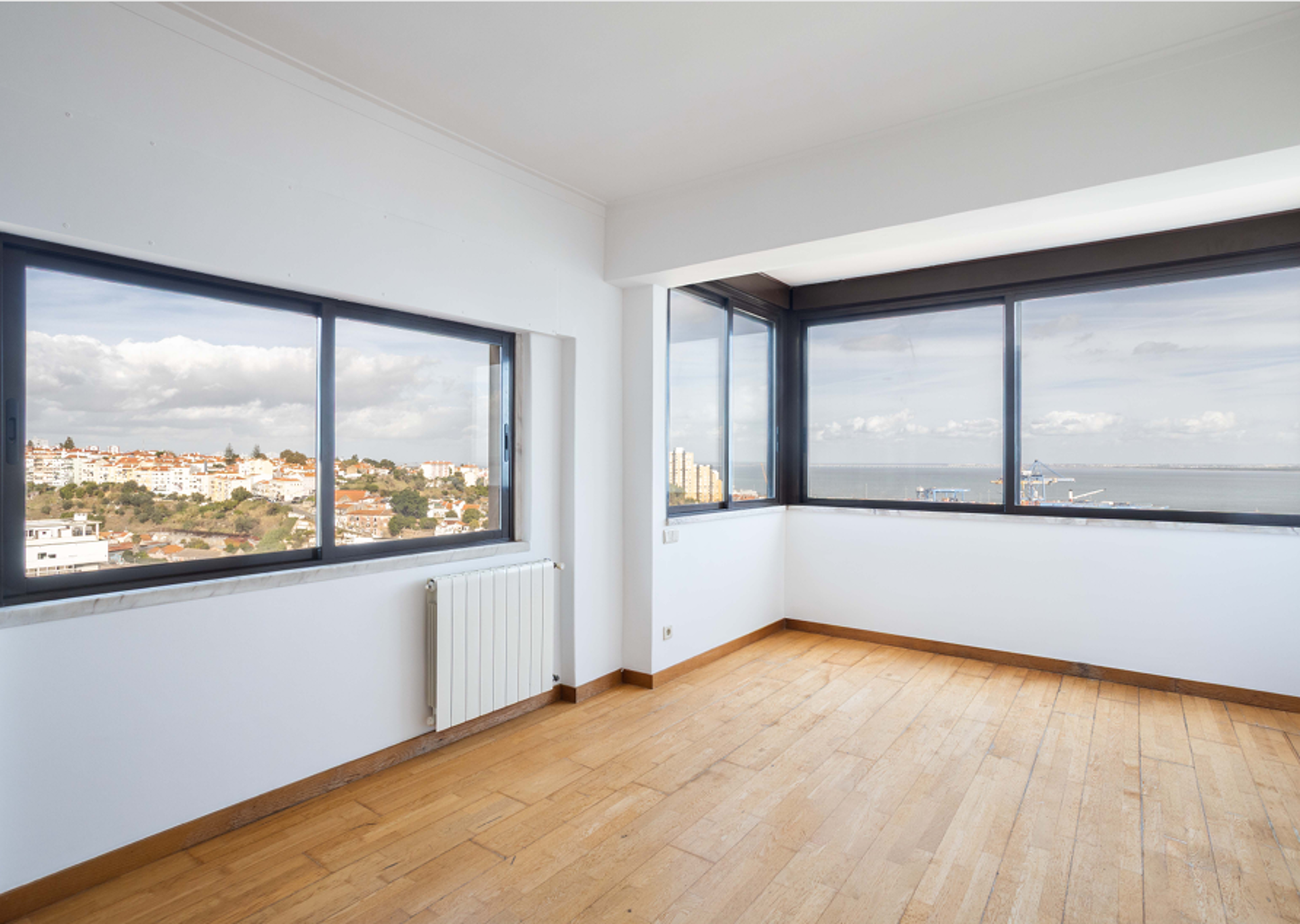 Apartamento T2 Excepcional: Conforto, Elegância e Localização Premium para a Sua Família!
