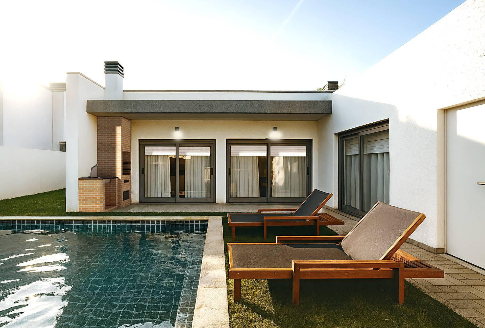 Moradia T4 isolada , térrea com piscina e jardim em Fernão Ferro