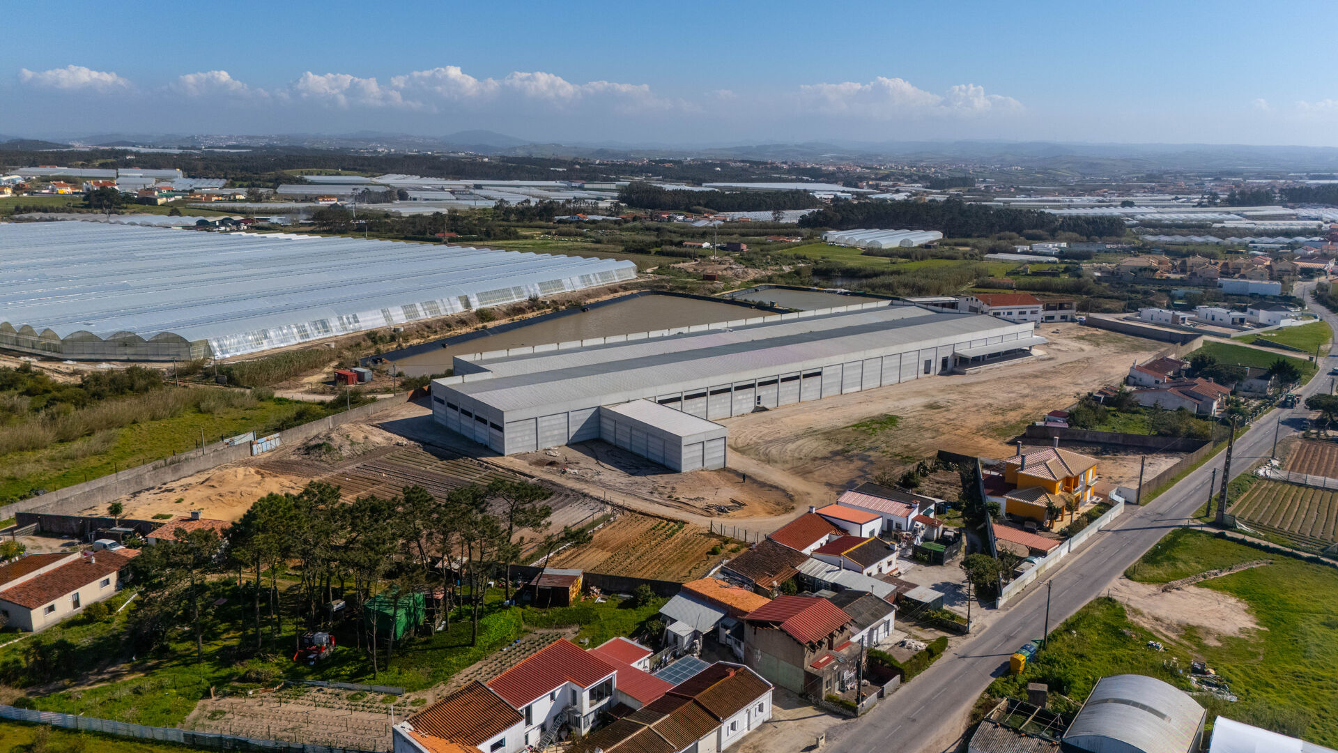 Oportunidade Única: Propriedade Versátil de 26.200 m² em A-dos-Cunhados – Ideal para Logística e Residência!