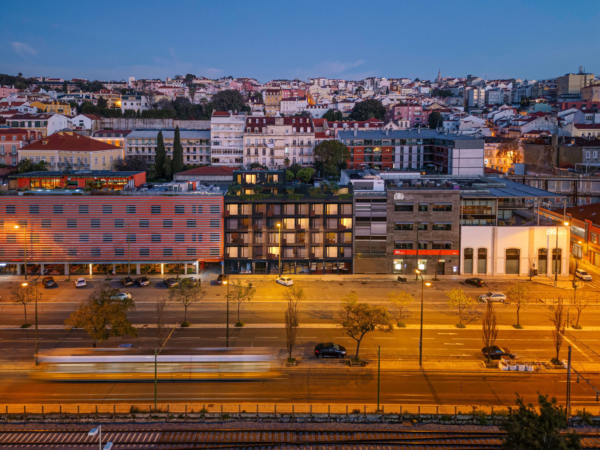 Varino 15 (B2Y): Magnifico T1 com Rooftop na Zona Ribeirinha de Lisboa