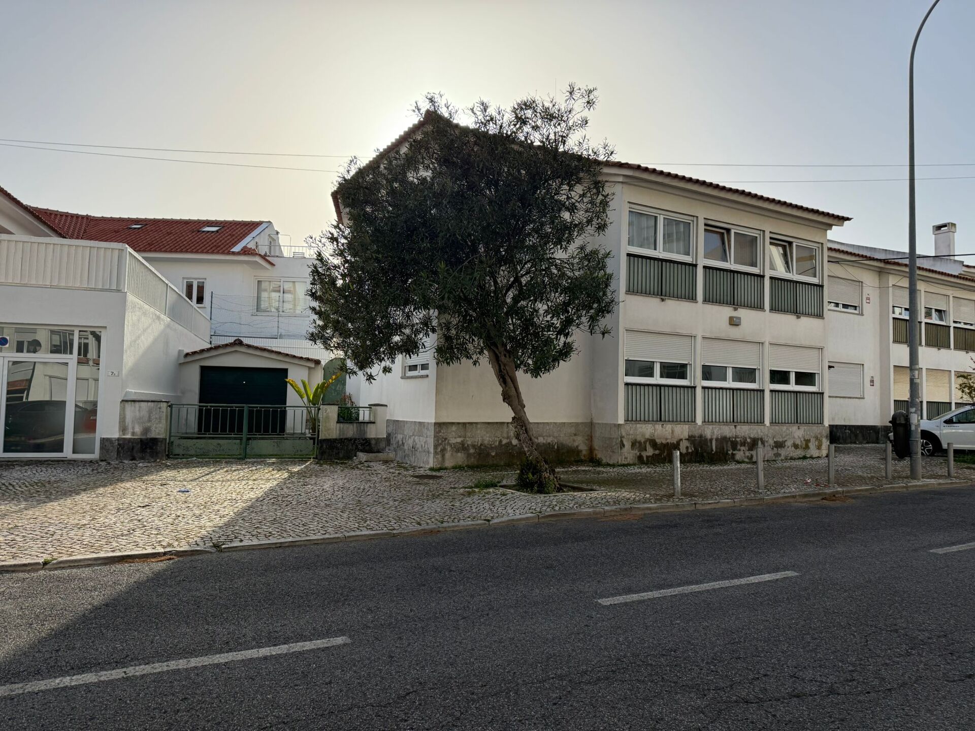 Espaçoso T3 com Terraço e Estacionamento: O Refúgio Ideal para a Sua Família!
