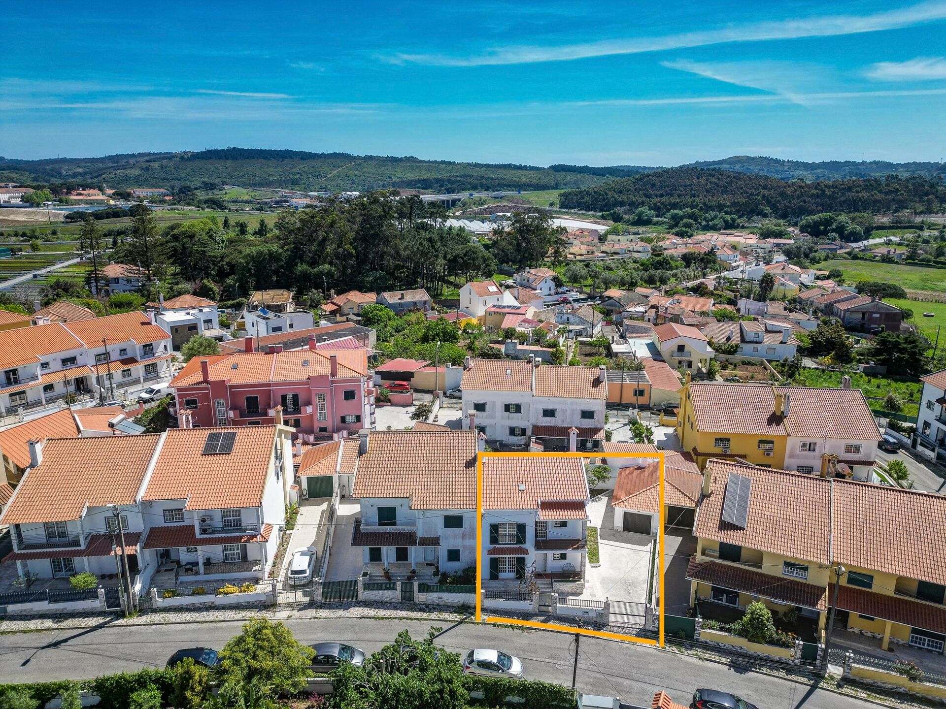 Fantástica Moradia T3+1 com 2 wc na Baratã, bem perto da A16