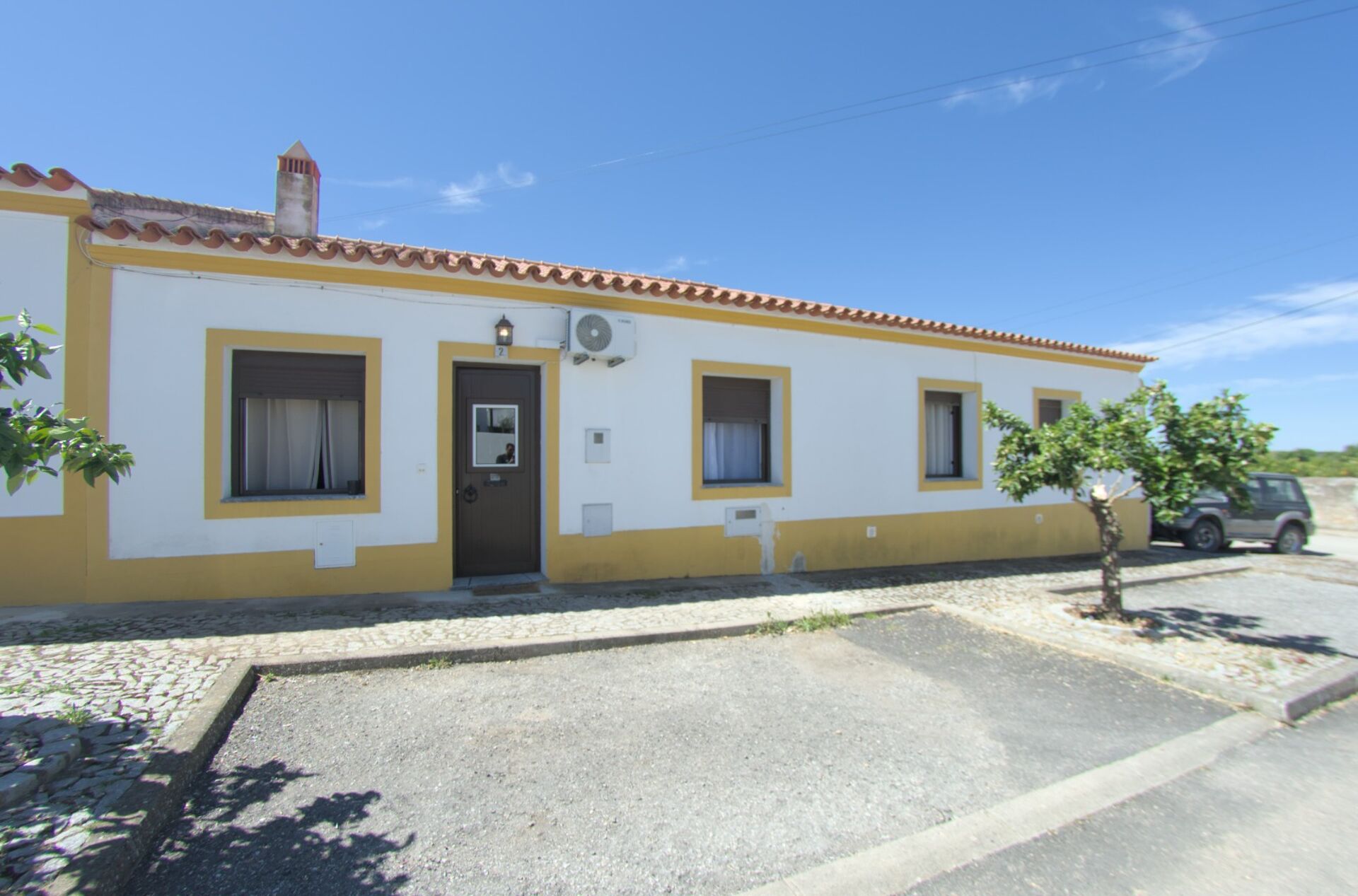 Moradia Térrea Remodelada com Quintal e Suíte em Safara, Alentejo
