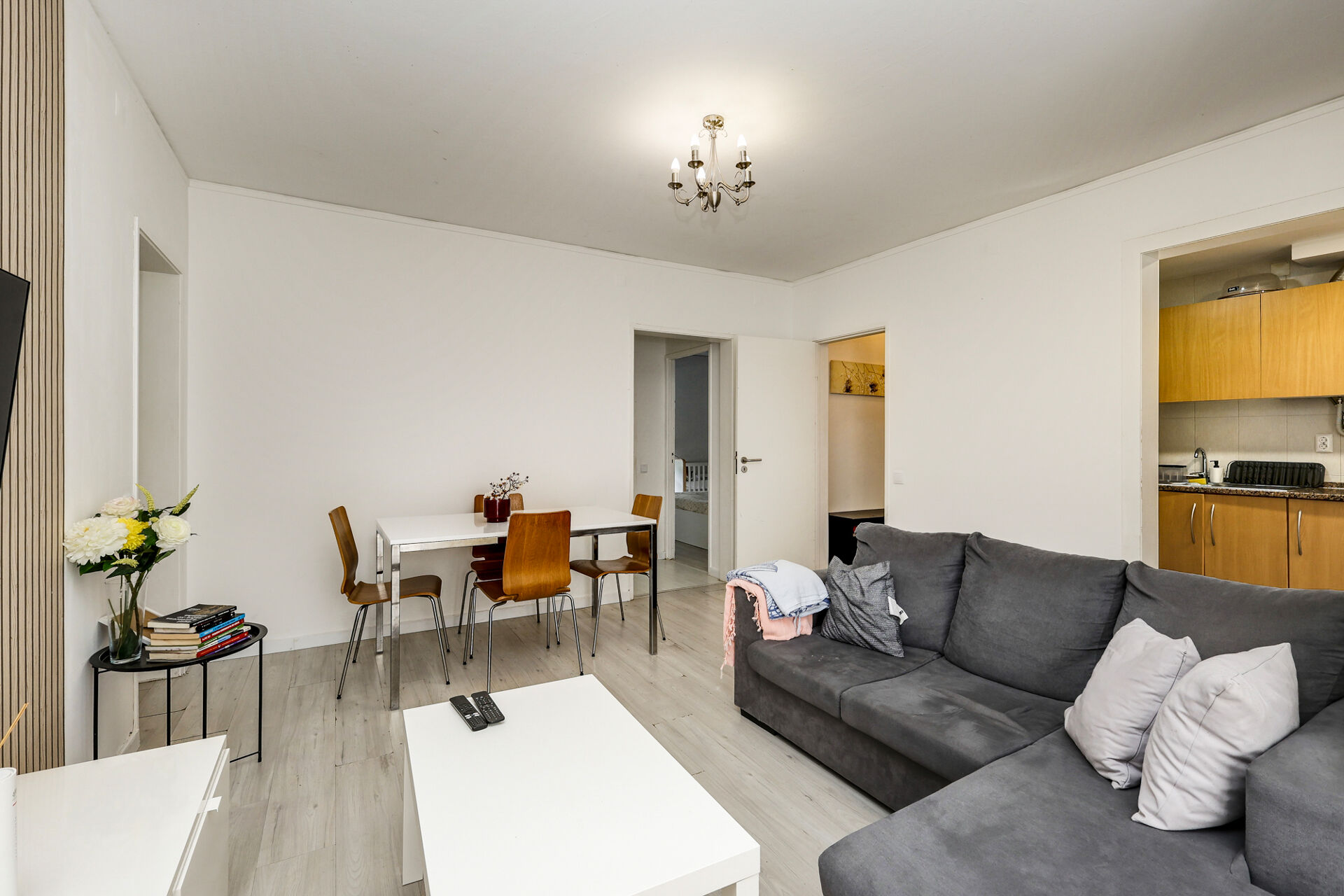 Renovierte 4-Zimmer-Wohnung, vermietet bis 2027, ausgezeichnete Investitions- und Eigennutzungsmöglichkeit

