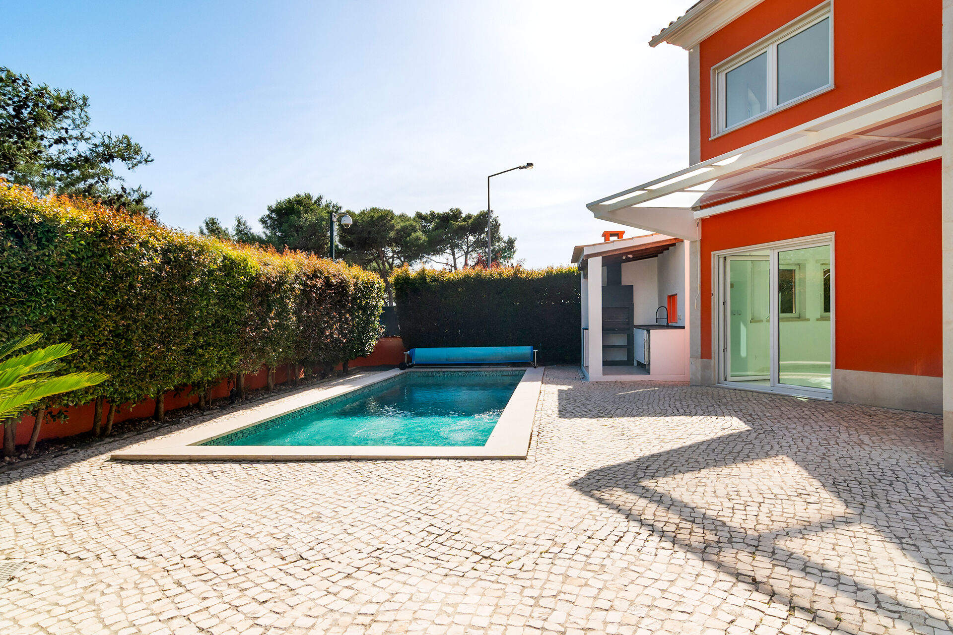 Maison lumineuse et accueillante avec piscine à Cascais

