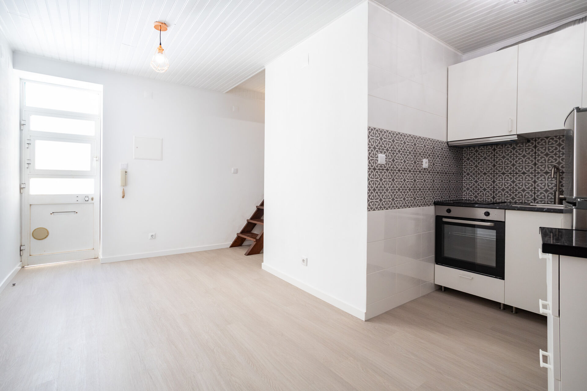 T2 Duplex inserido em vila com pátio em Campo de Ourique