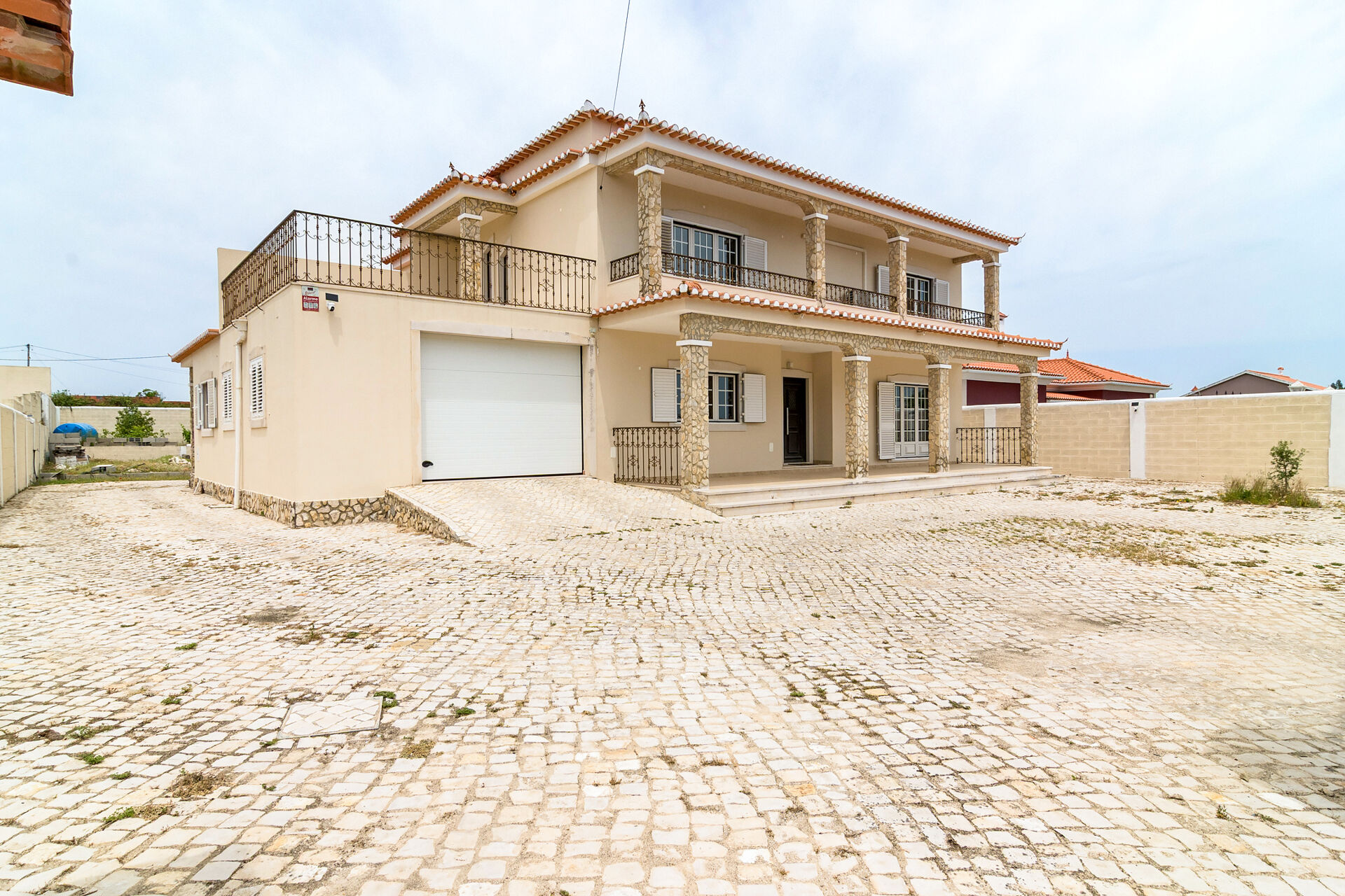 Moradia Isolada T5  em Vila Franca | 314 m² | Lote 1.490 m² | Quinta da Coutada