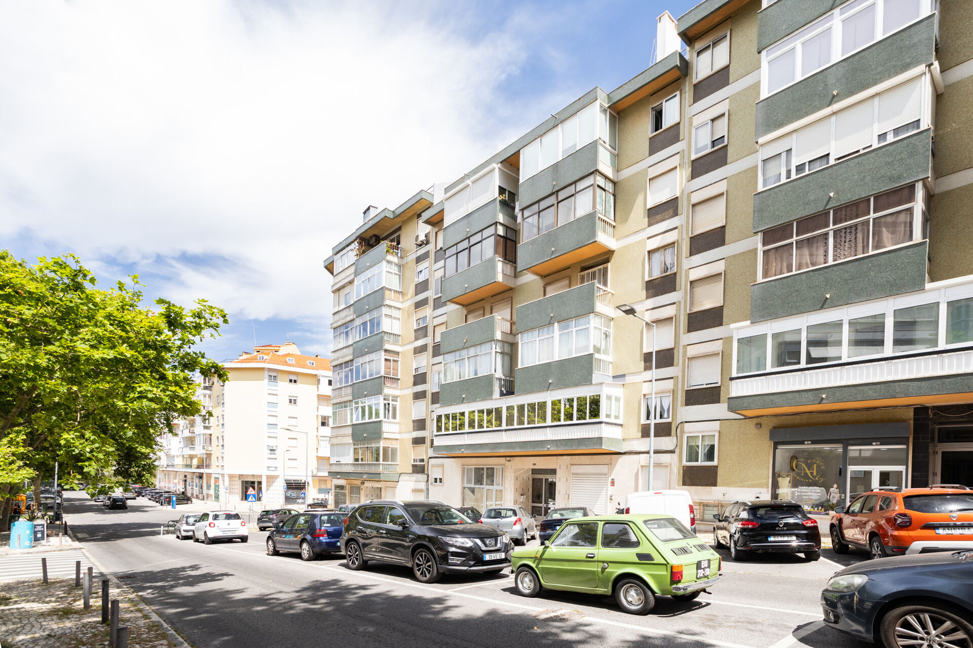 Apartamento T2 para Remodelação Total | Beato, Lisboa