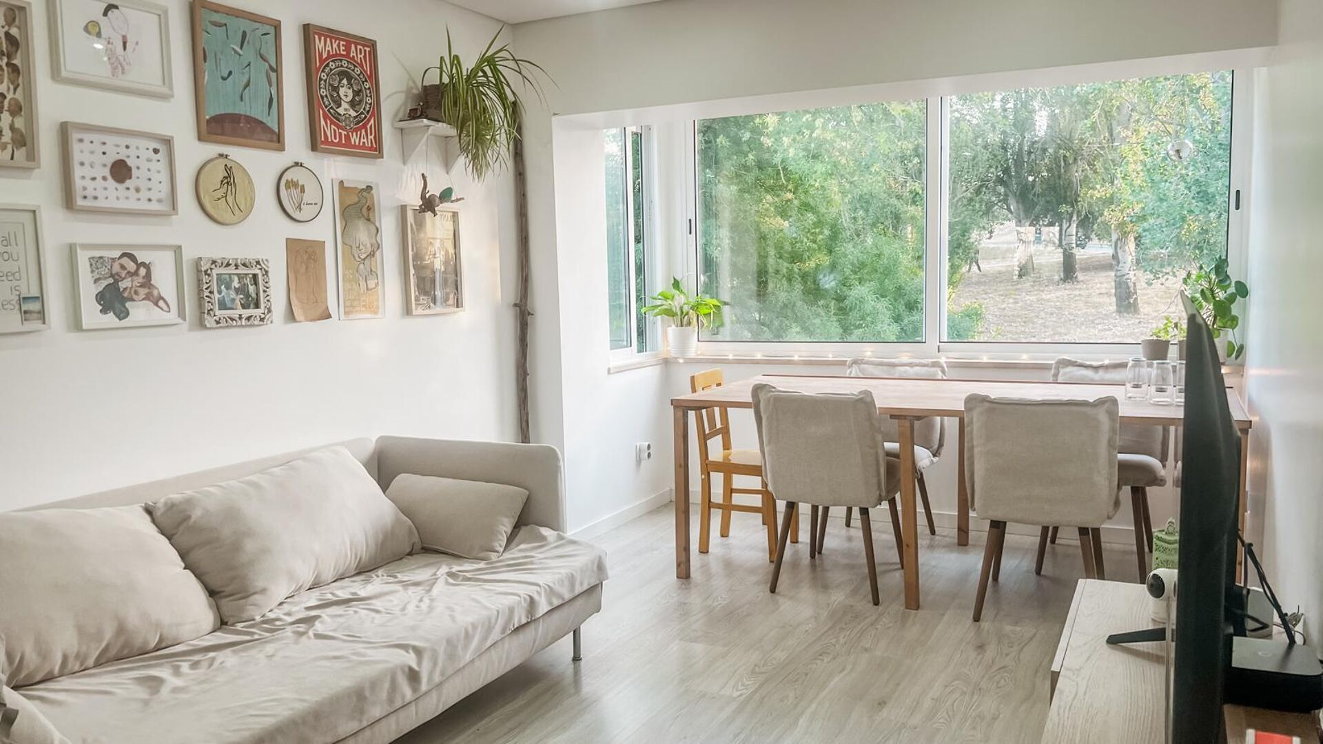 Apartamento T3 Remodelado com Estacionamento Exterior