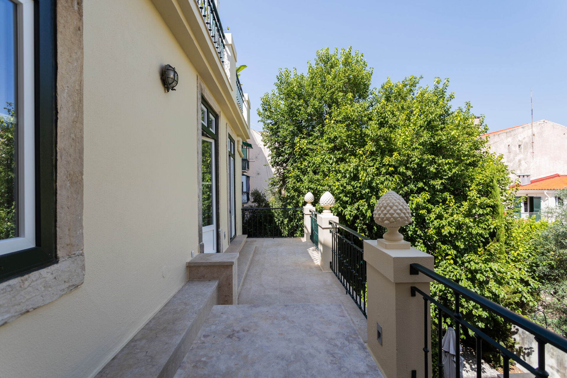 T2 Remodelado com Terraço no Príncipe Real, Lisboa
