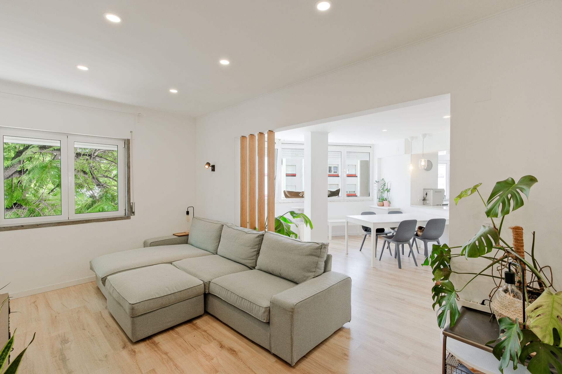 Apartamento T3 Renovado em Linda-a-Velha