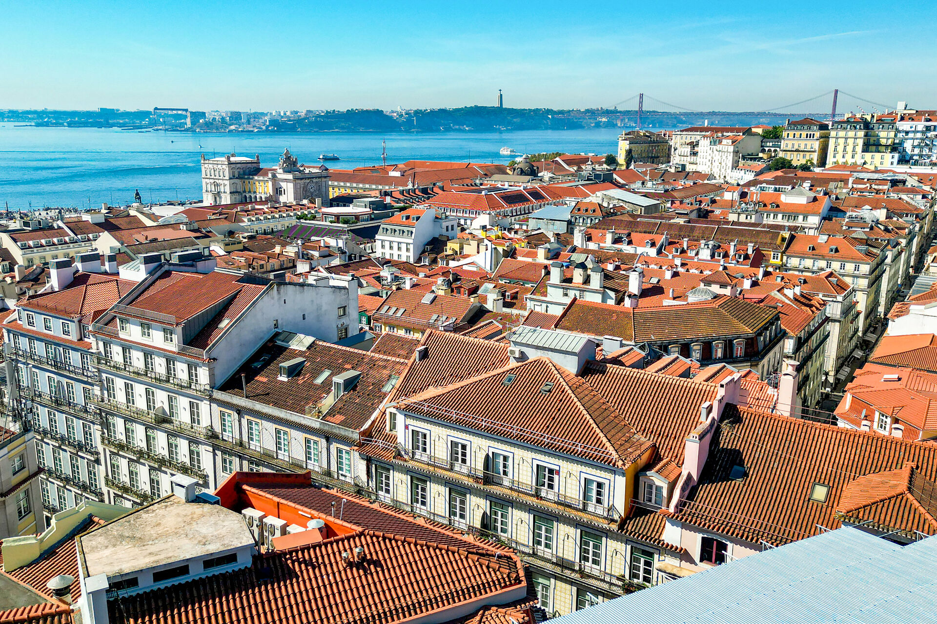 Duplex T4 de Último Piso com Vista 360° em Lisboa