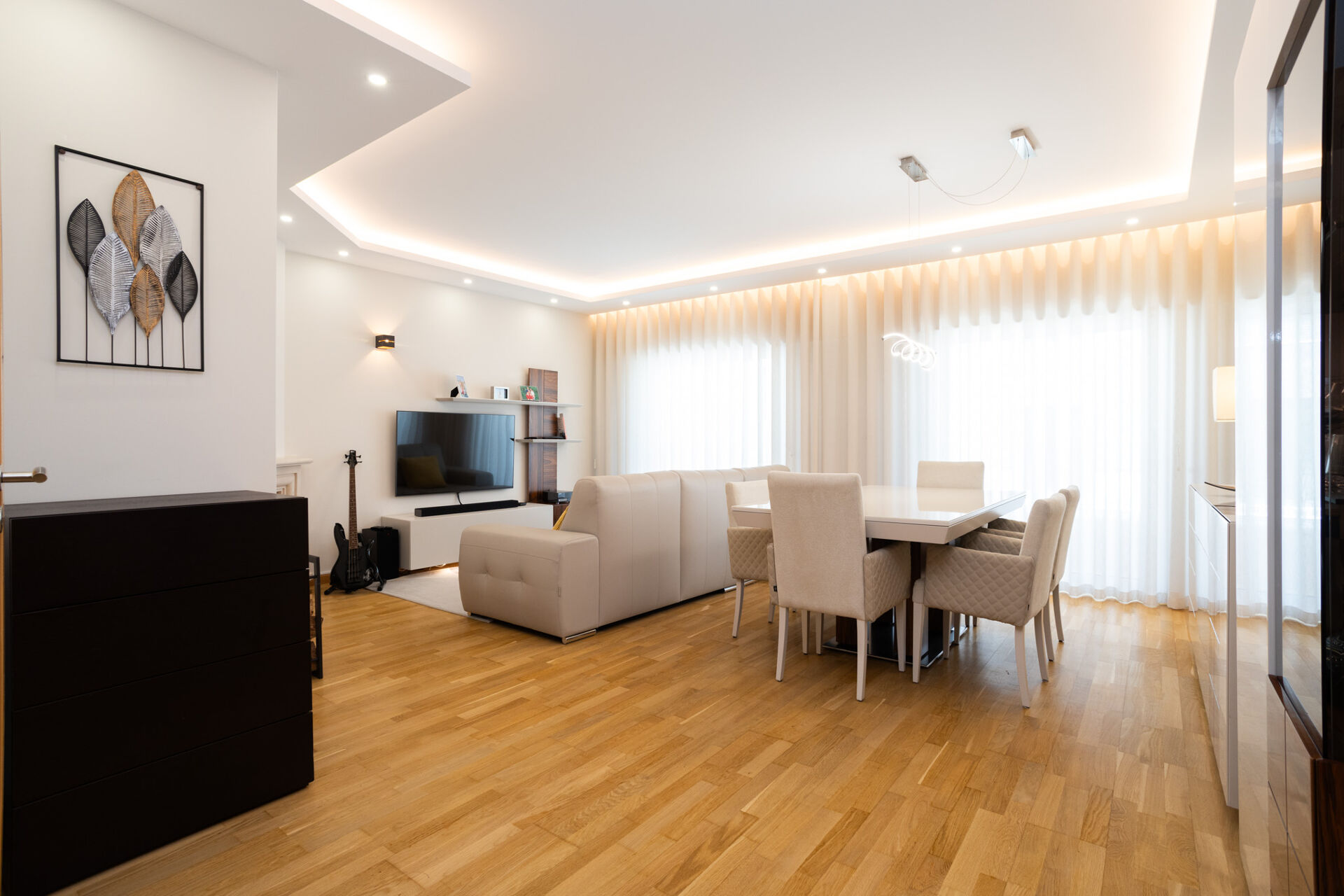 Descubra o Lar Perfeito: Apartamento T3 com Piscina e Jardim em Condomínio Fechado para a Família Ideal!
