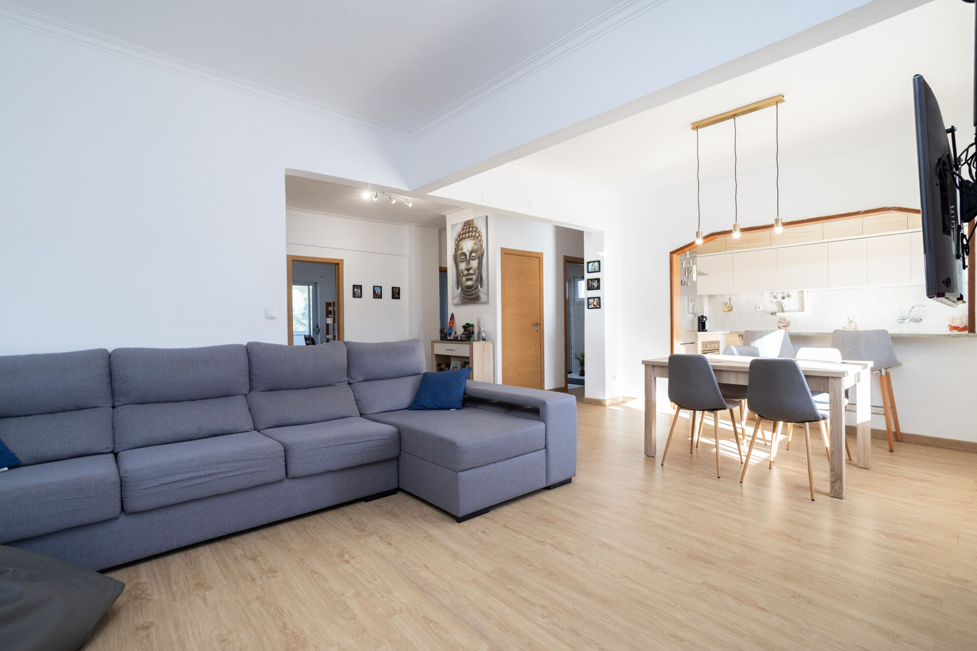 Amplo Apartamento com Localização Privilegiada -T4 na zona do Complexo dos Desportos de Almada