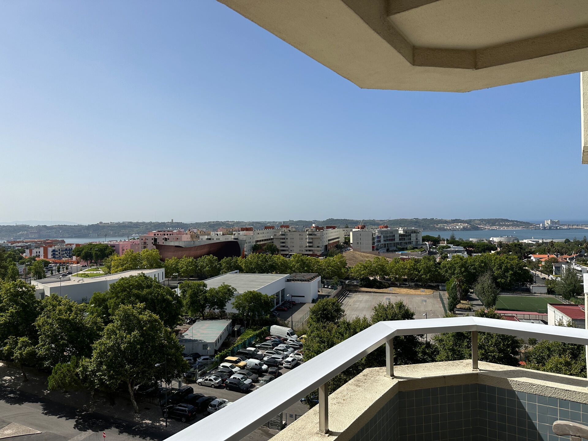 Apartamento T4 nas  Torres do Restelo